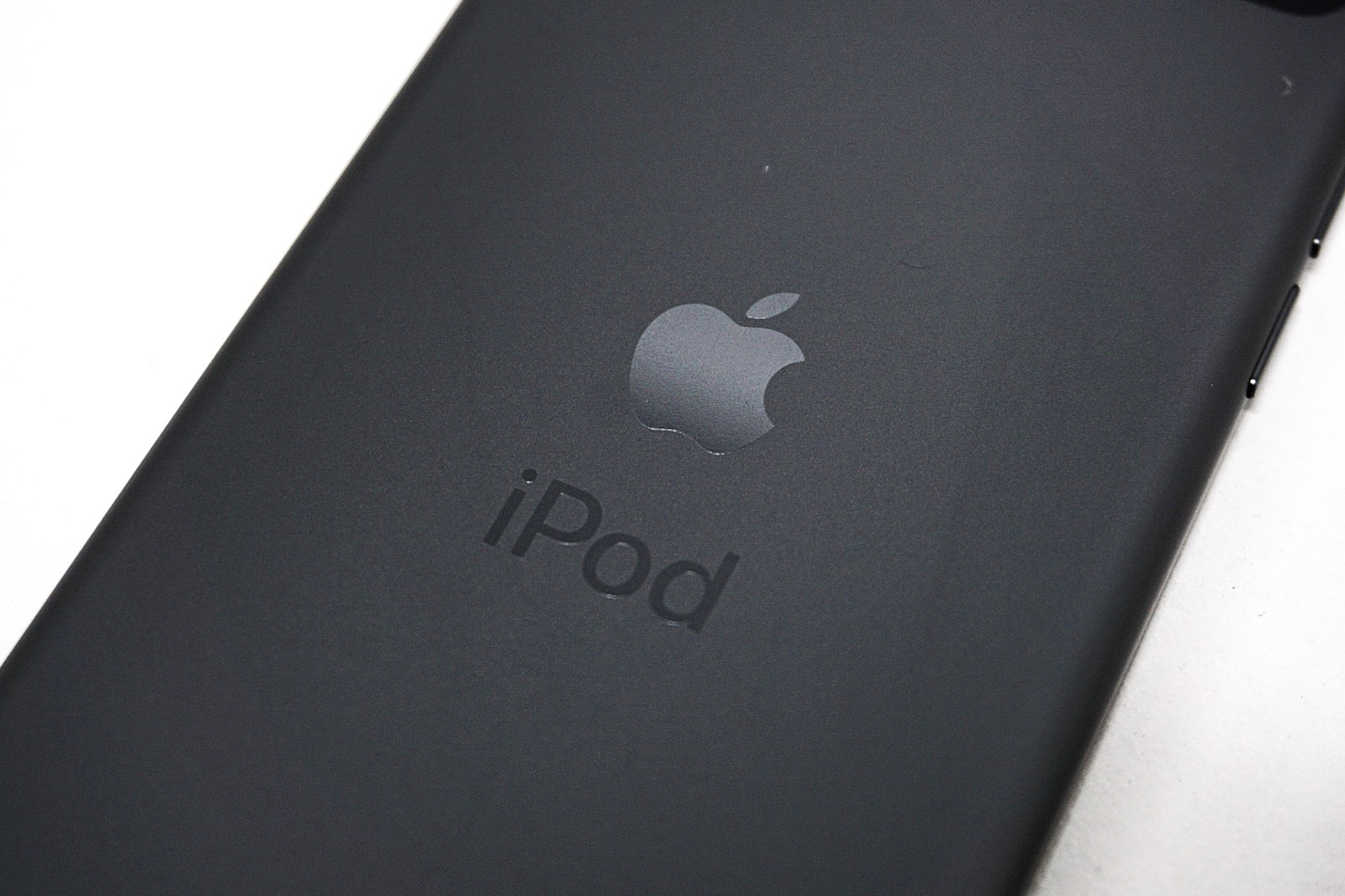 Apple iPod Touch 7th Generation 32GB Space Gray A2178 iOS 4″ Retina Media Player
