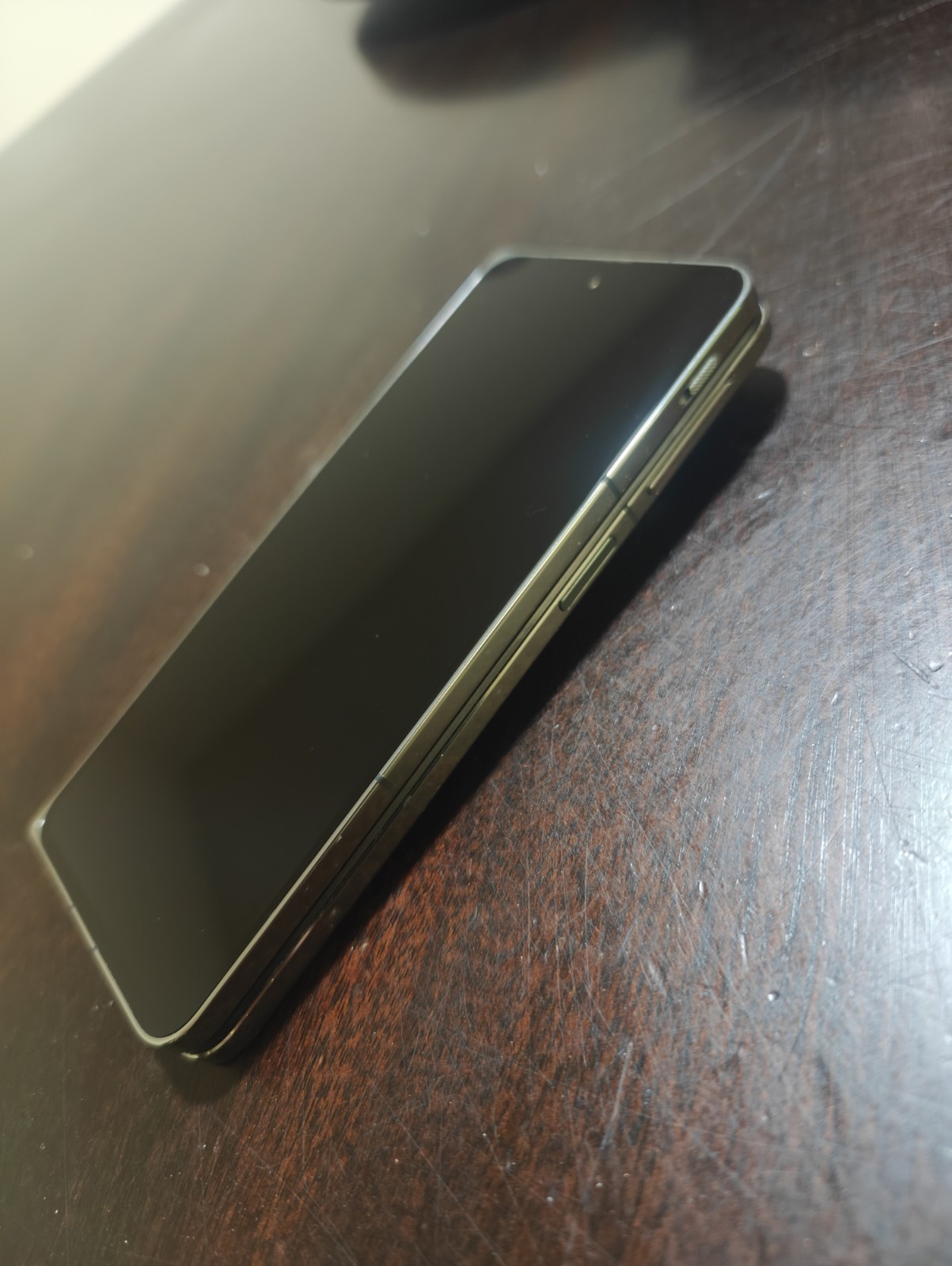 OnePlus Open – CPH2551 – 16GB + 512 GB – Emerald Dusk (Unlocked) Excellent