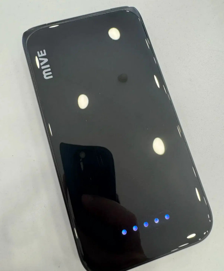 ALT MIVE Style Folder AT-M120 32GB Unlocked LTE/3G Black Used