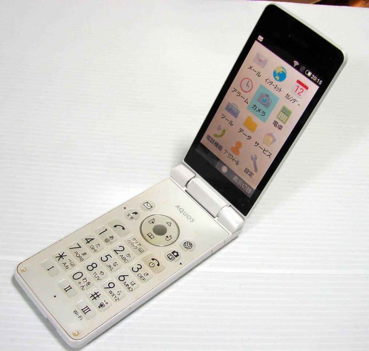SHARP AQUOS Keitai 3 flip phone 805SH 806SH Softbank Unlocked White SIM Free