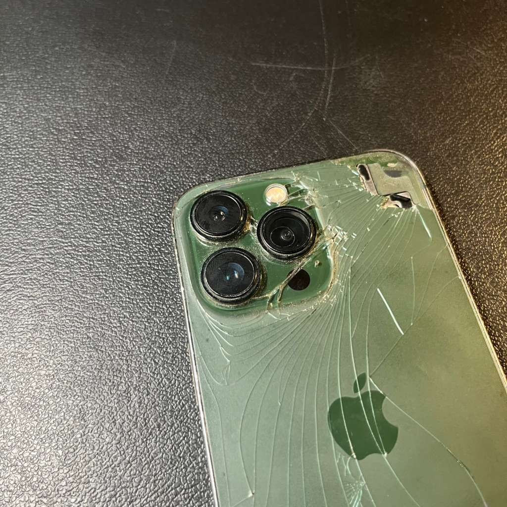 Apple iPhone 13 Pro – 256 GB – Alpine Green (Unlocked) – PARTS ONLY/READ