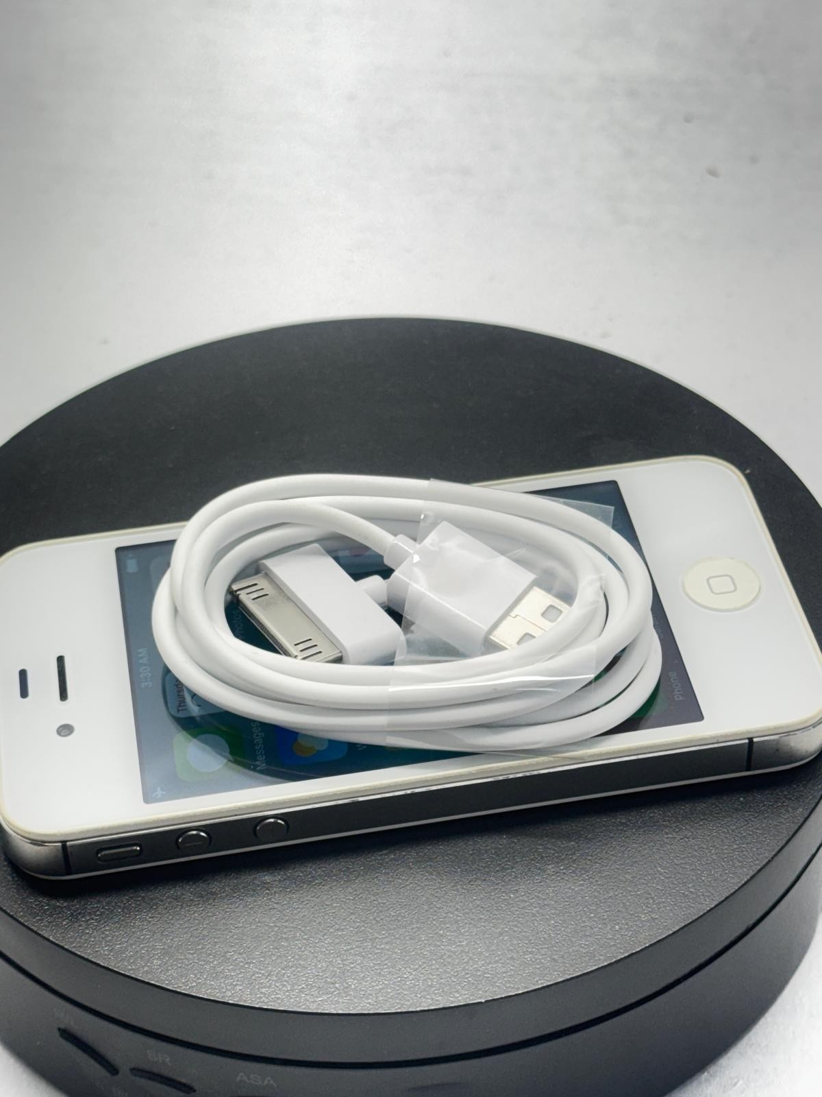 Apple iPhone 4s – 16 GB – White (Unlocked)