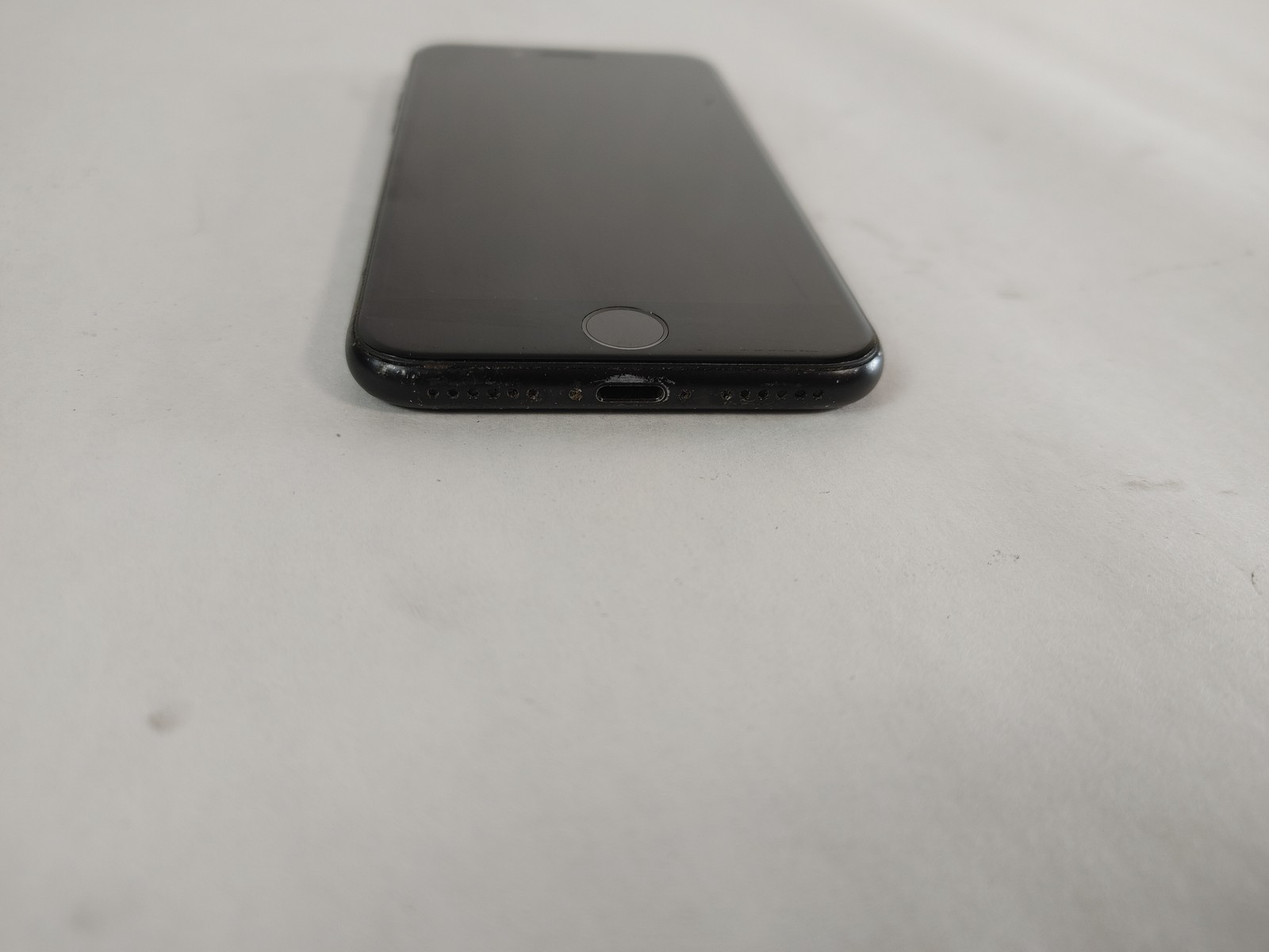 Apple iPhone SE (2020) A2275 64 GB iOS 26.5.2 (Wi-Fi + 4G) Unlocked For Parts