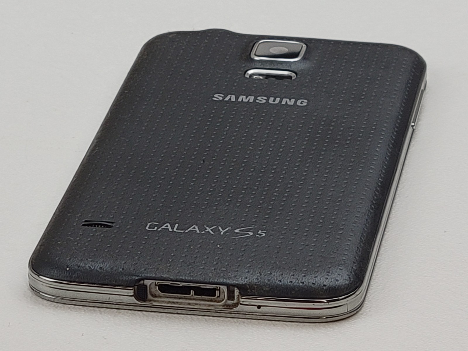 Samsung Galaxy S5 (SM-G900A) 16GB – Black (AT&T) Smartphone – Clean IMEI – H3791