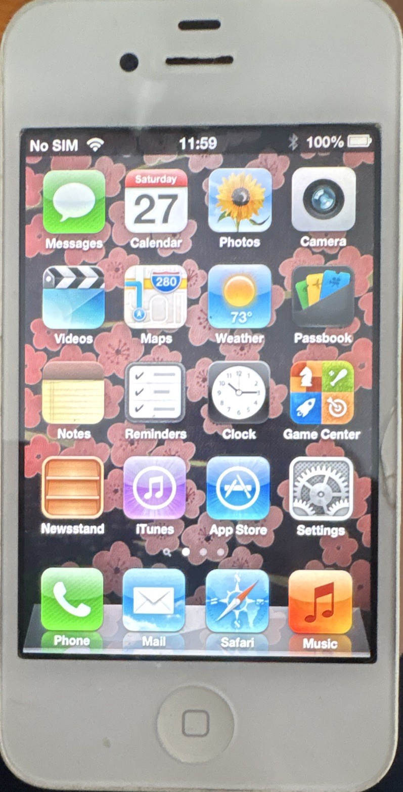 Apple iPhone 4 A1387 16GB White iOS 3.5in CDMA Wi‑Fi Smartphone