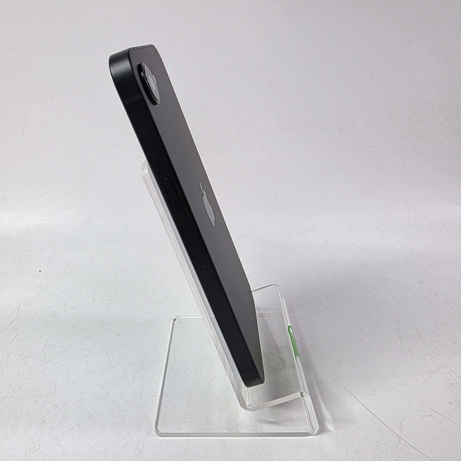 Unlocked Apple iPhone 16e 128GB 26.4.1 Black MD0D4LL/A