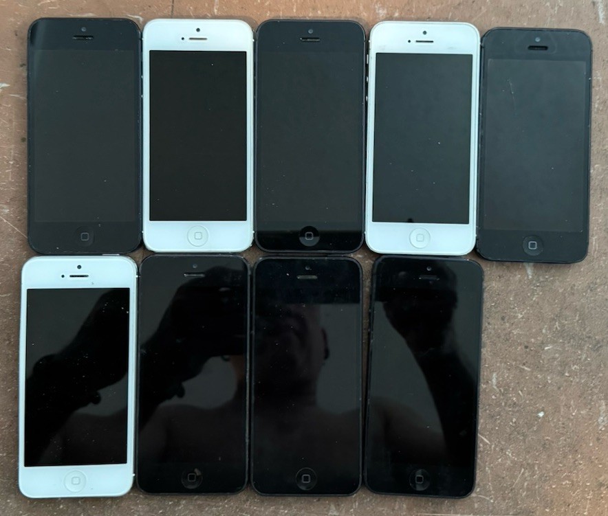 Lot of 9 Iphone A1429 5 (Unknown) Smartphone Fast Ship Parts Repair {BROKEN}