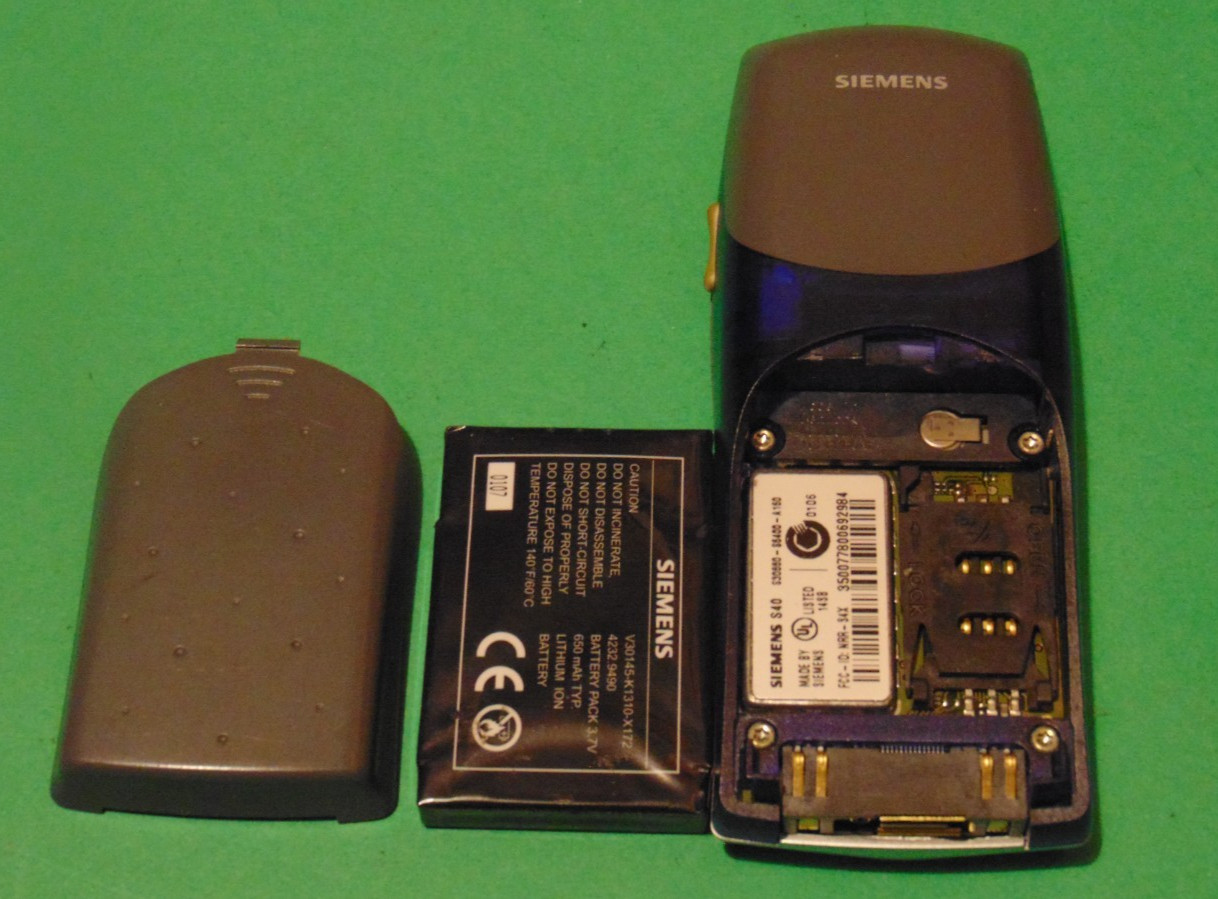 SIEMENS S40 – WORKING + BOX + ACCESSORIES – VERY RARE
