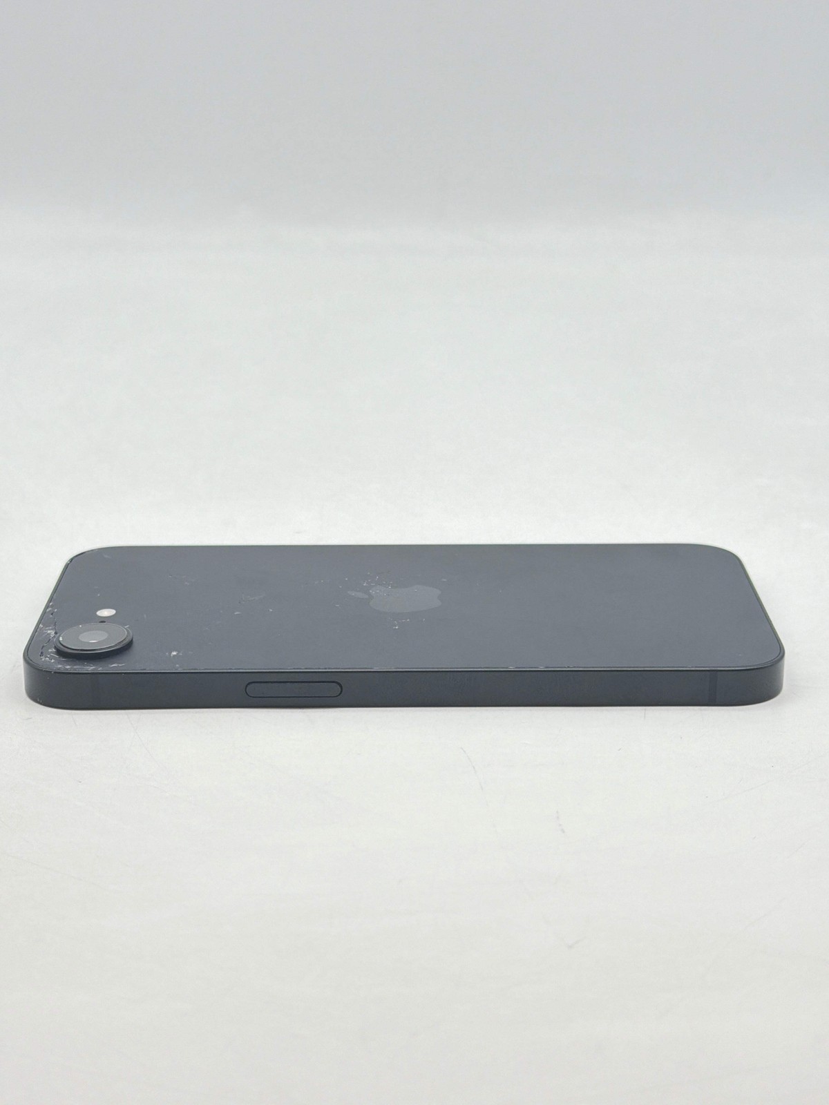 Boost Apple iPhone 16e A3212 128GB Black 100% Battery Health – Cracked Back