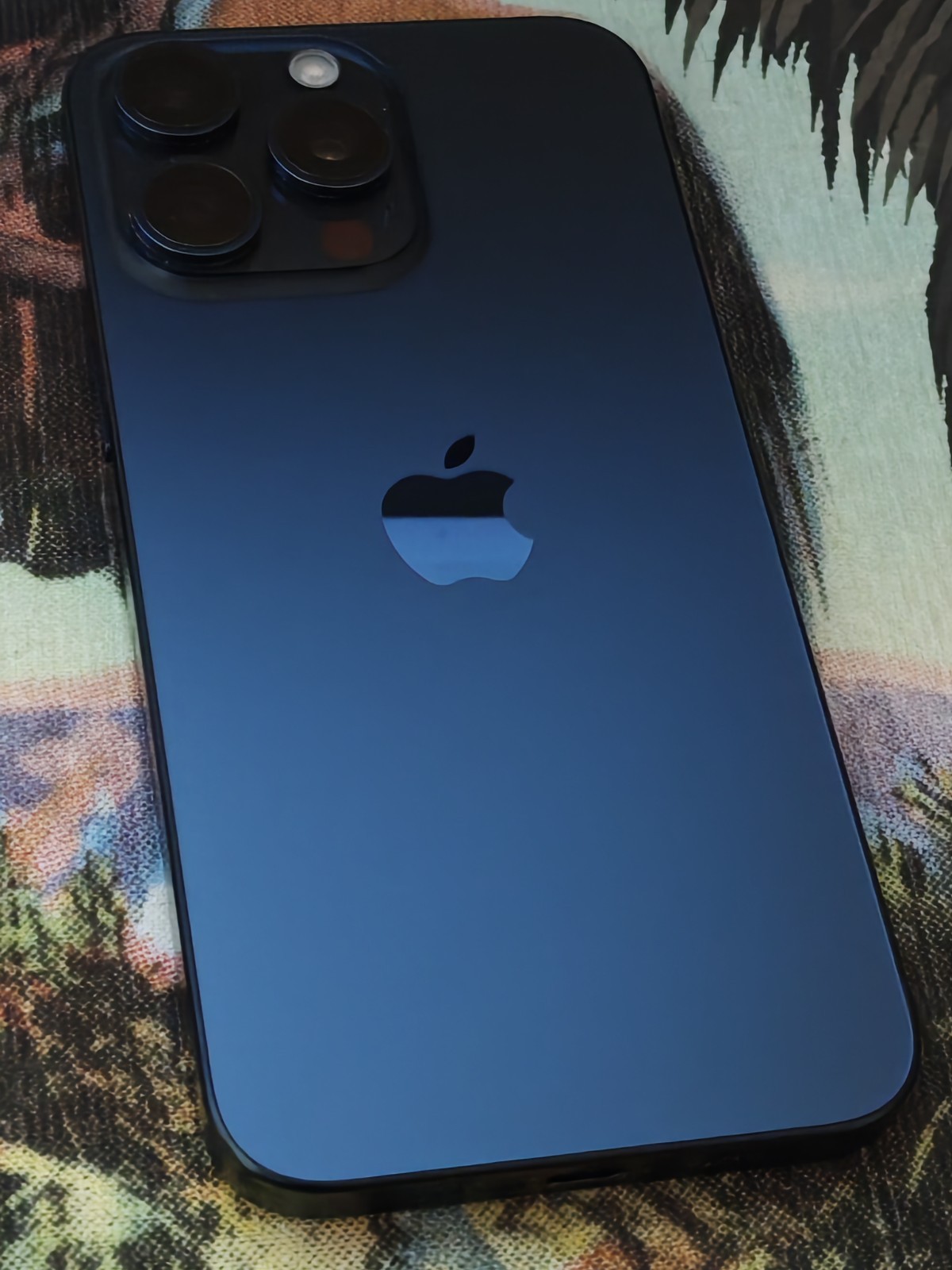 Apple iPhone 15 Pro Max – 256 GB – Blue Titanium (T-Mobile) Very Good
