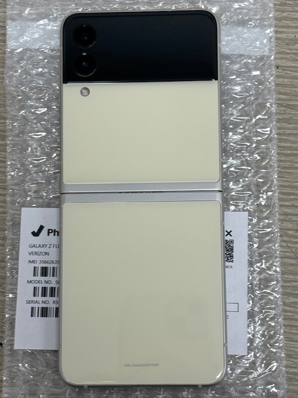 Samsung Galaxy Z Flip3 5G SM-F711U 128GB Cream (Verizon) Unlocked -Screen issues