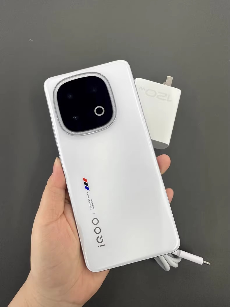 vivo iQOO 13 5G Android 15 Snapdragon 8 Elite 256GB 512GB 1TB Google unlocked
