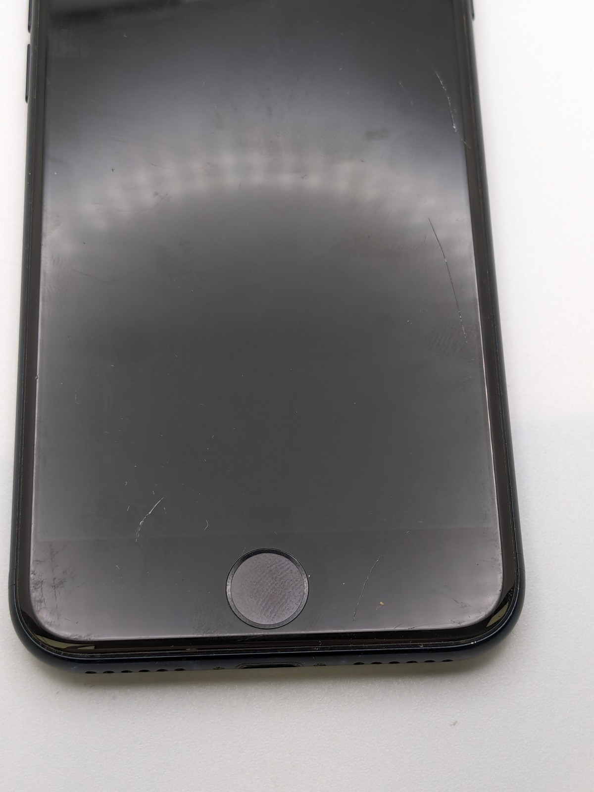 Apple iPhone SE (3rd Generation) A2595 64GB Fair Condition | Black | UNLOCKED