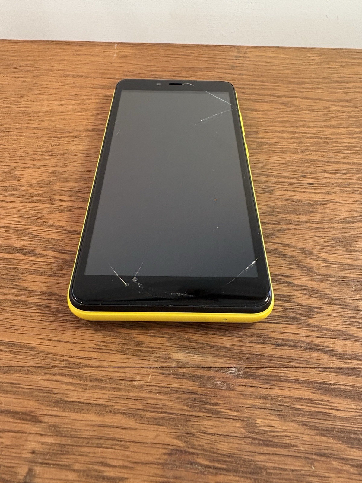 X Mobile X55 Android Smartphone Yellow Dual SIM 4G LTE Working Tested 16 GB