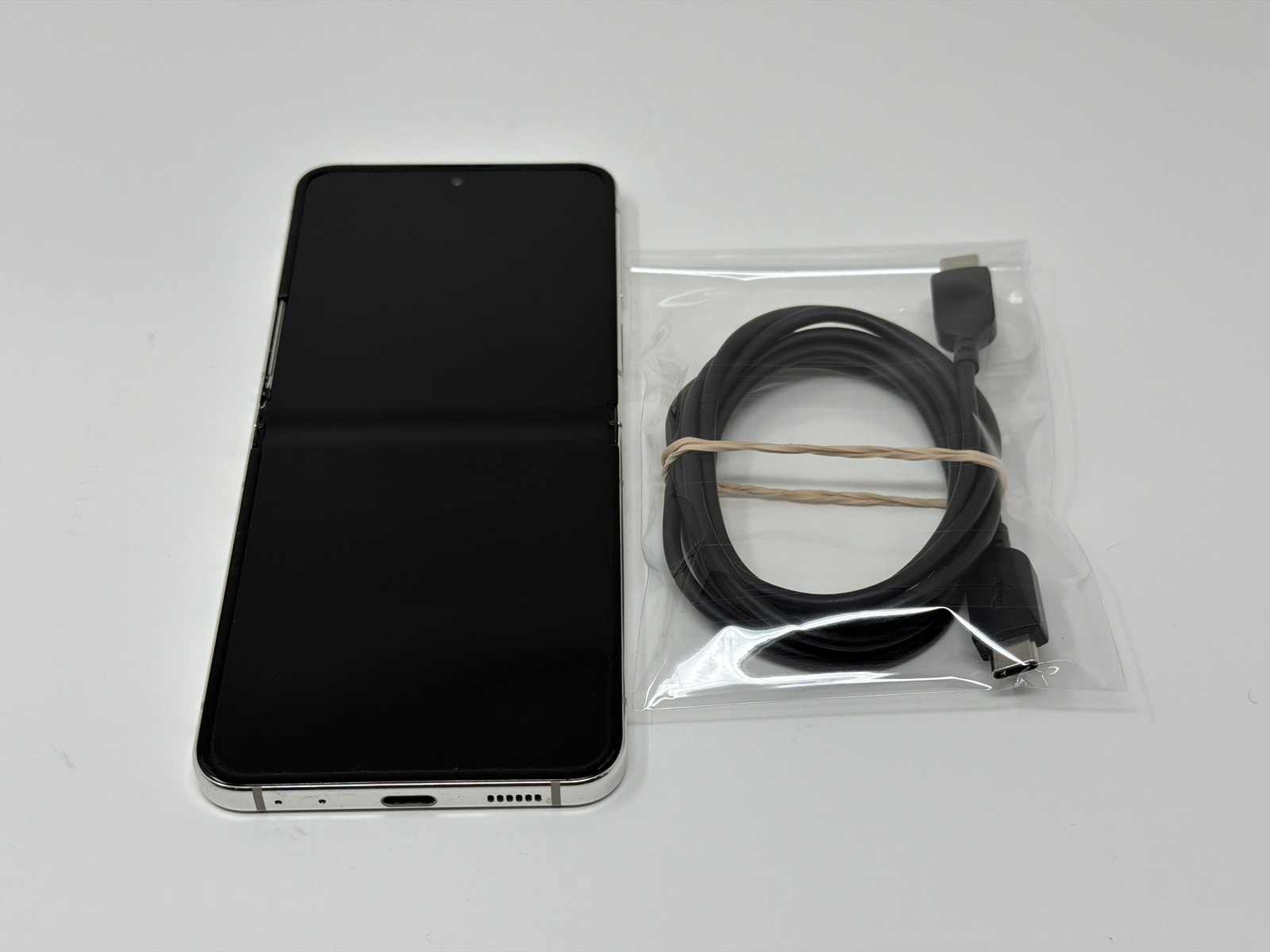 Samsung Galaxy Z Flip5 5G Unlocked 512GB SM-F731U Cream Poor Used