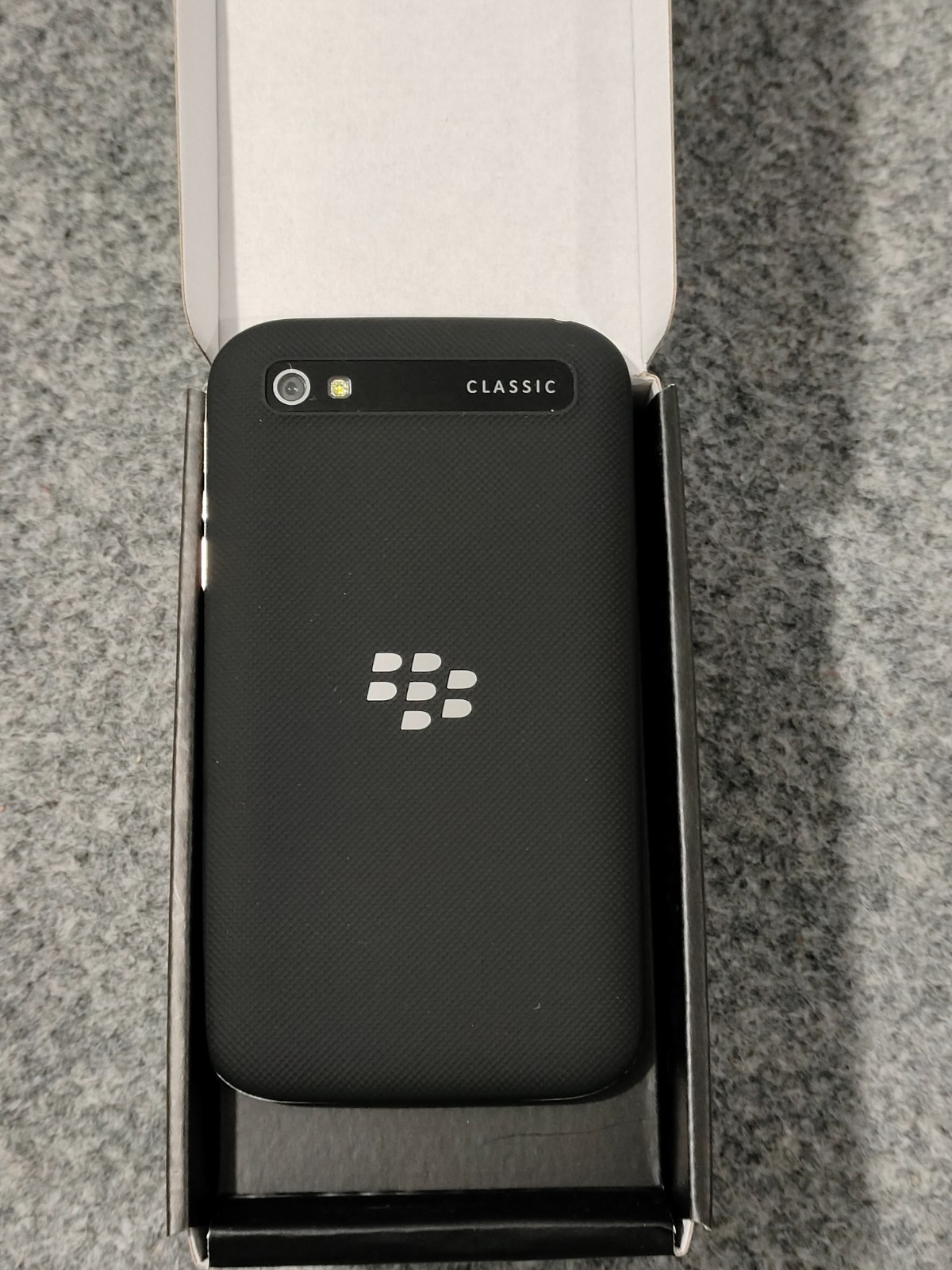 BlackBerry Classic Q20 16GB Factory UNLOCKED(4G) Keyboard Smartphone 90%