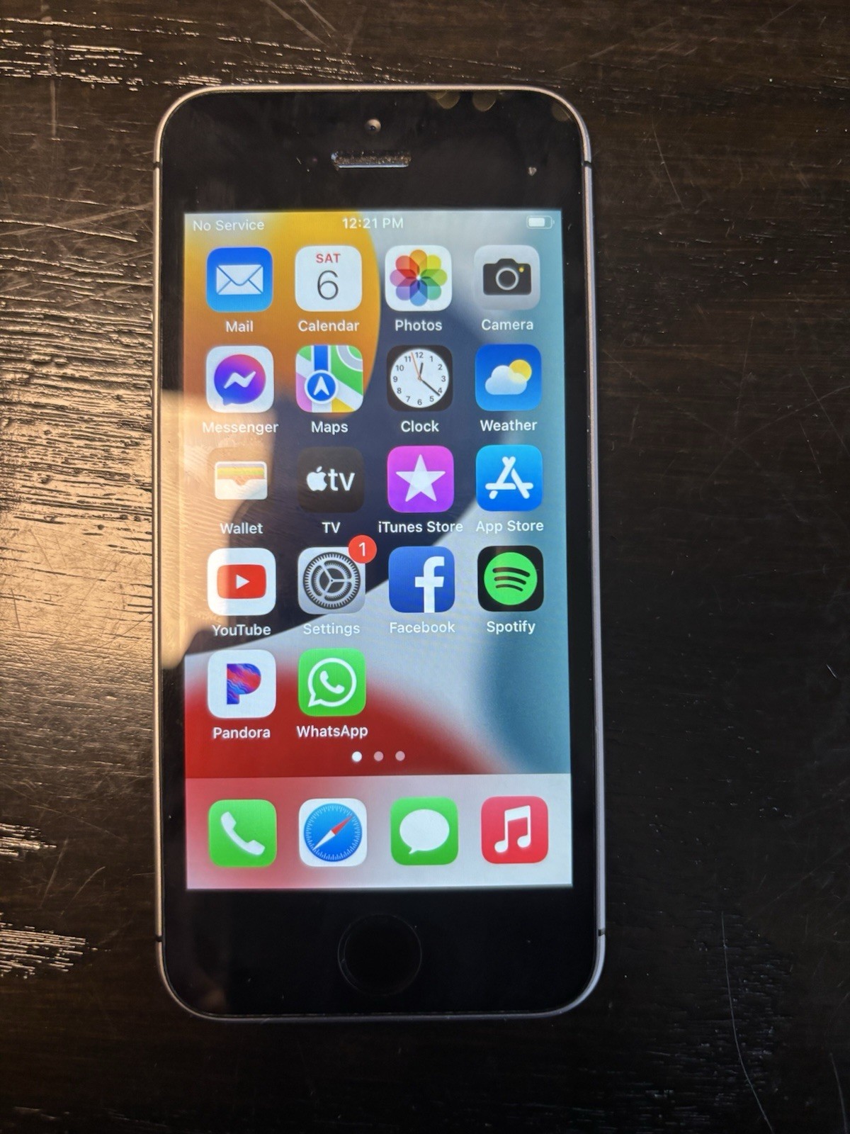Apple iPhone 6s – 64 GB – Silver Boost Mobile