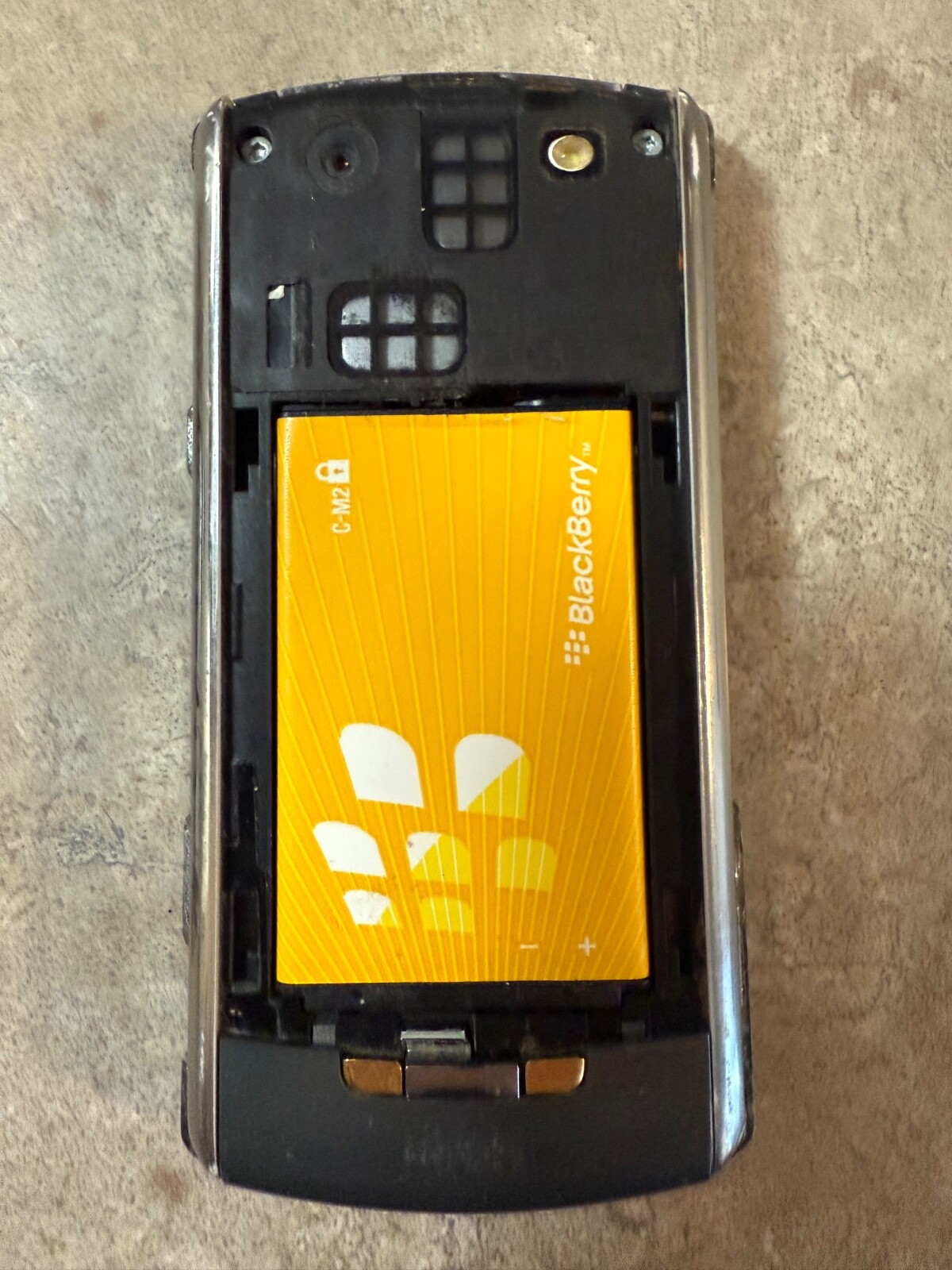 Blackberry Pearl 8110 – 64 MB – Titanium (AT&T)