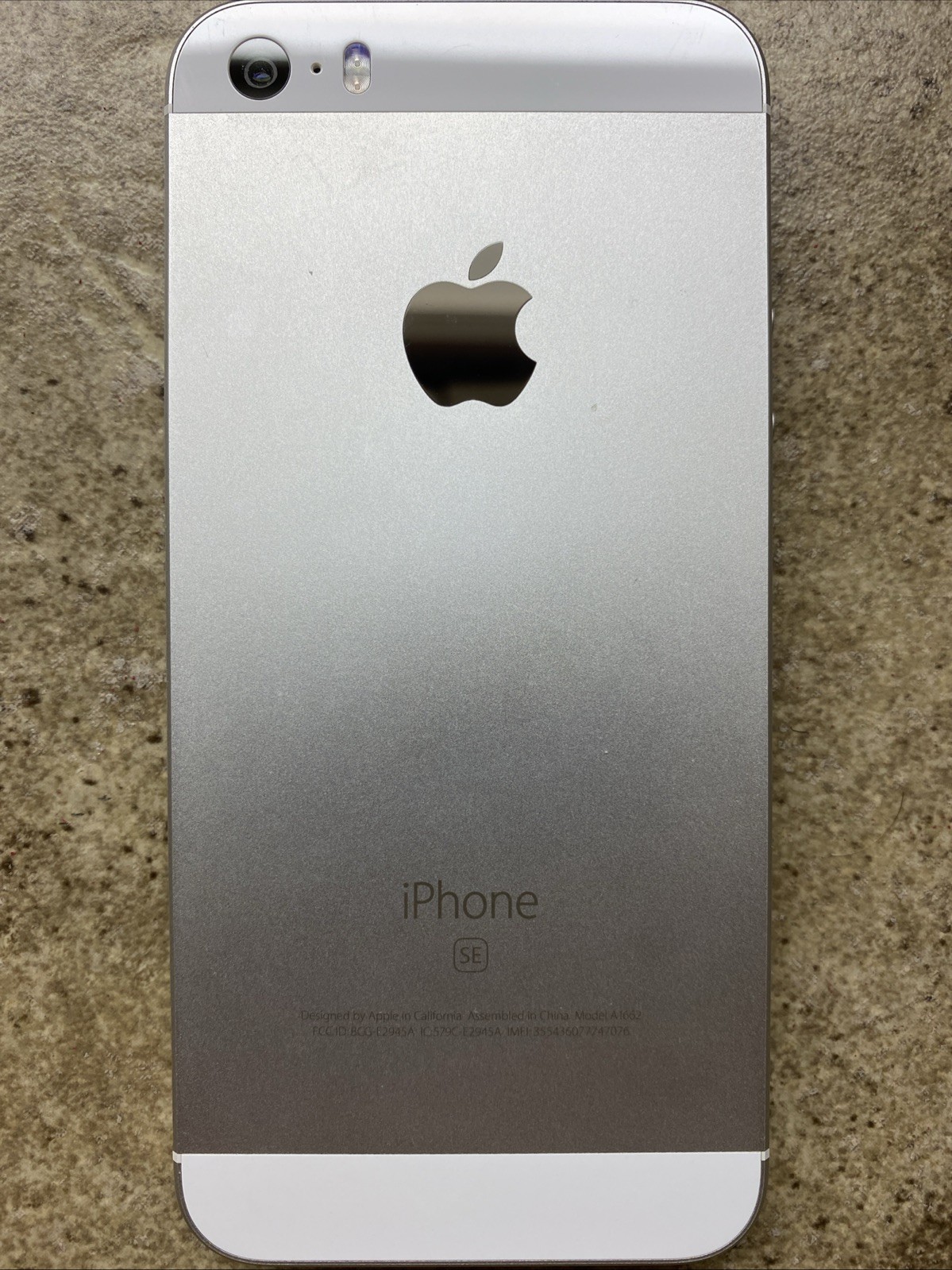 Apple iPhone SE A1662 16GB Silver WORKING!