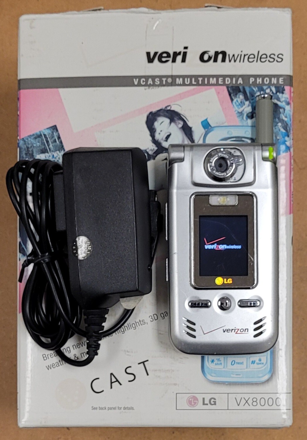 LG VX8000 – Silver and Gray ( Verizon ) Very Rare Cellular Flip Phone – Boxed