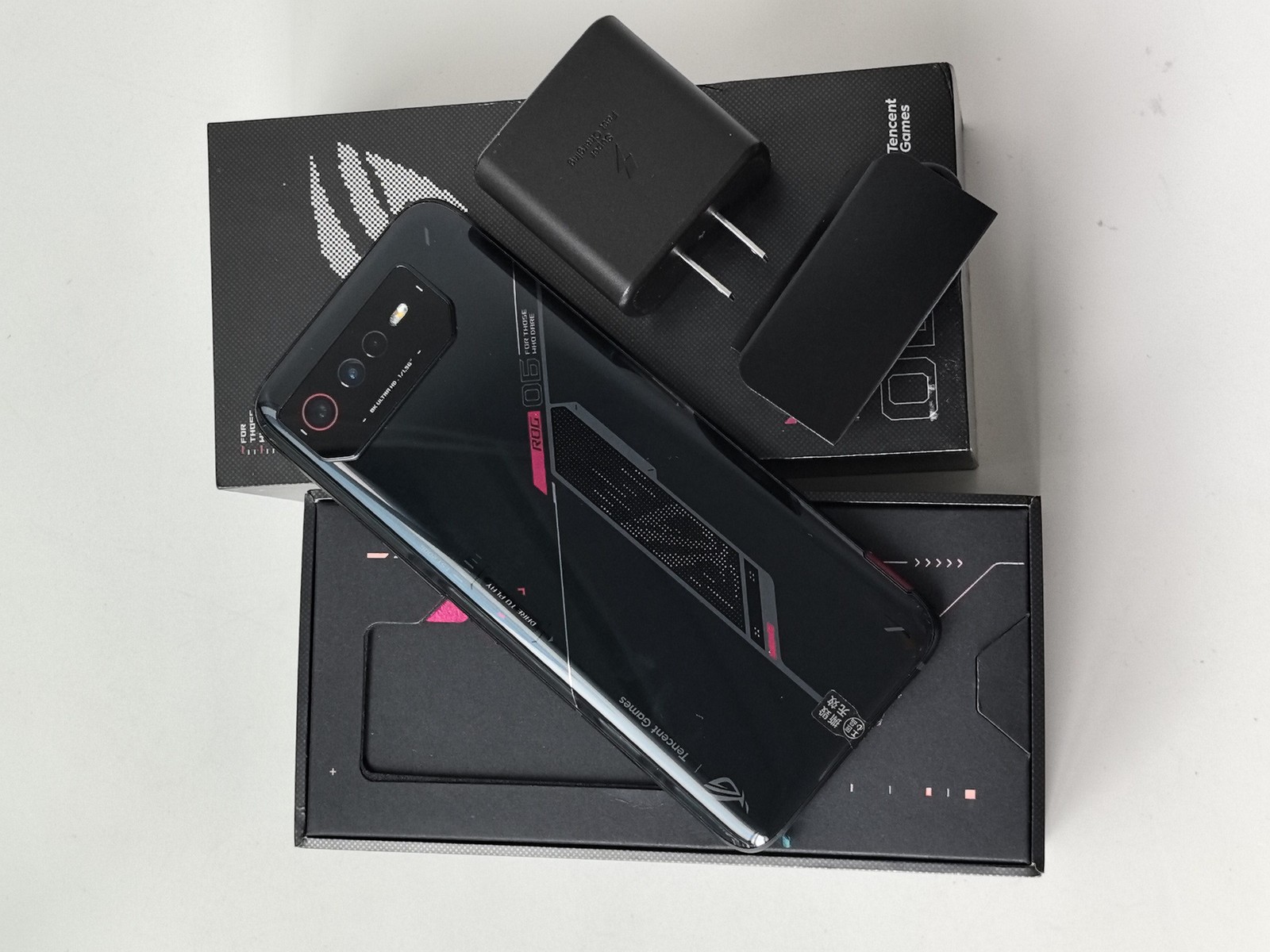 Asus ROG Phone 6 5G 12+256GB Qualcomm Unlocked Game Phone Android google Global