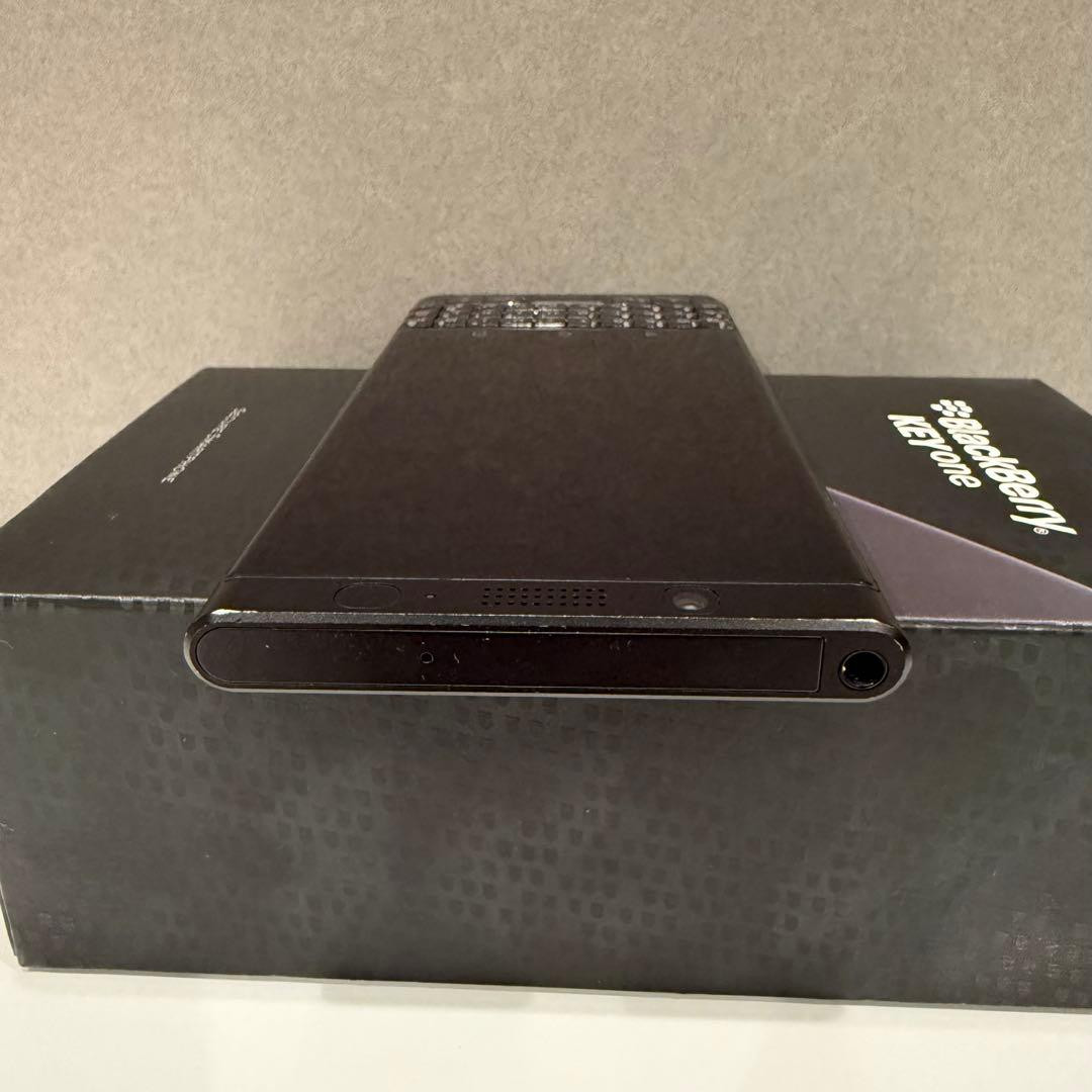 BlackBerry KEYone BBB100-7 64GB SIM Free Android Smartphone Black