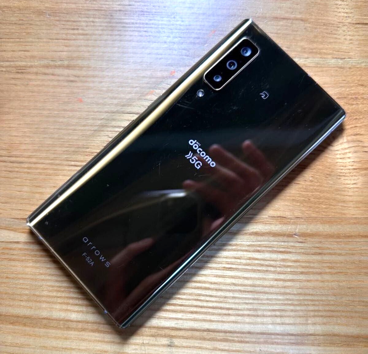FUJITSU ARROWS NX9 F-52A 5G Android Phone Unlocked Gold Waterproof USB Type-C