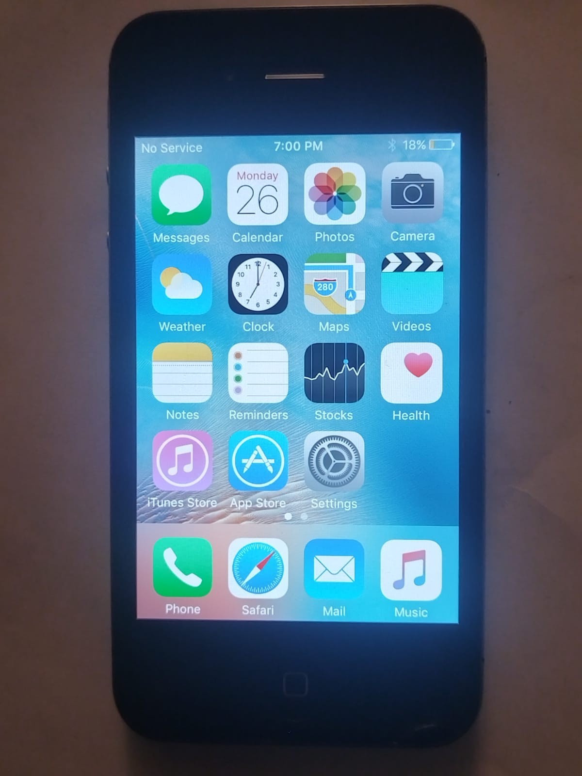Apple iPhone 4s – 8GB – White (Unlocked) A1387 (CDMA + GSM) (CA)