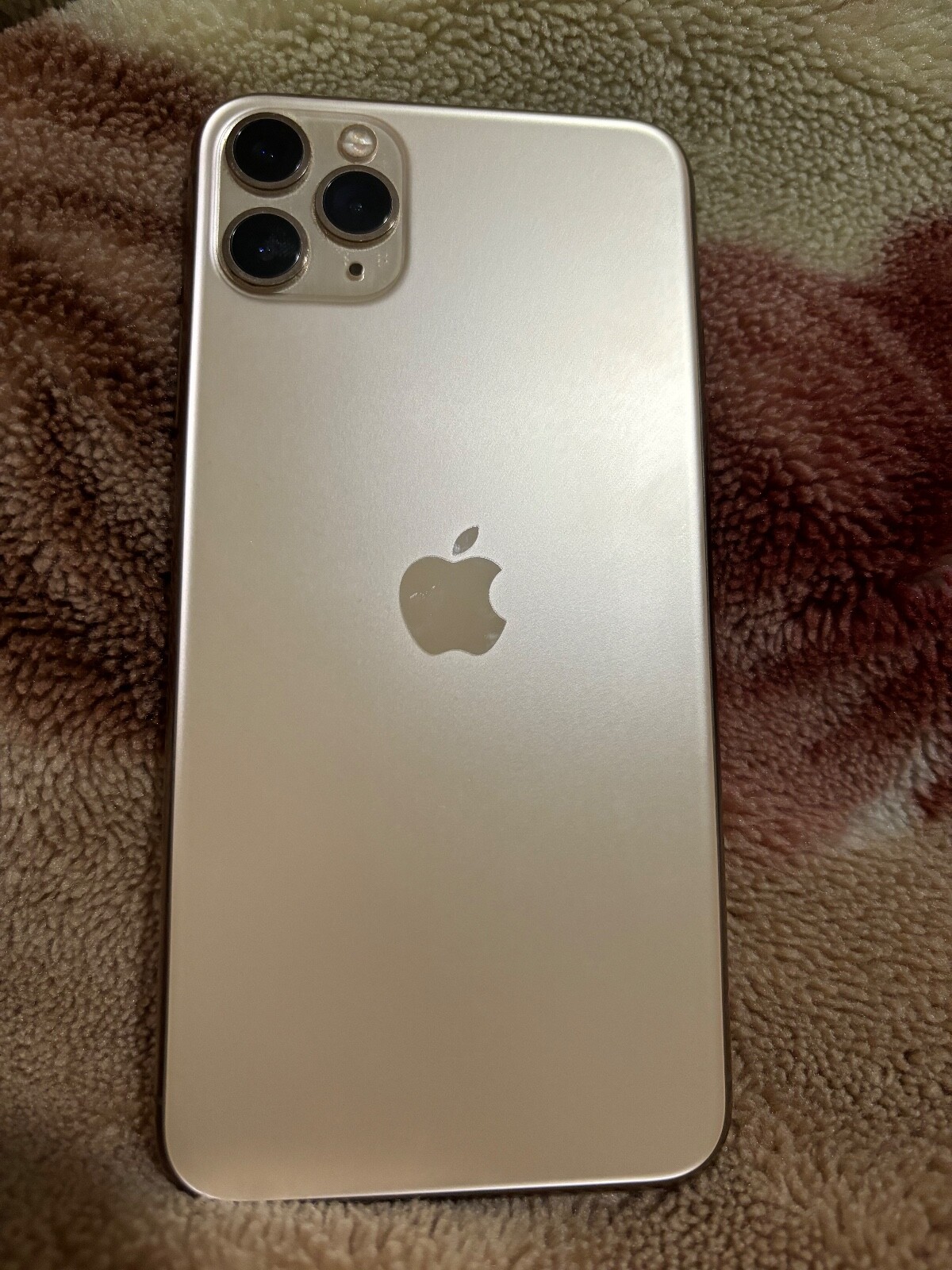 Apple iPhone 11 Pro Max – 64GB – Gold (Fido) A2161 (CDMA GSM) (CA)
