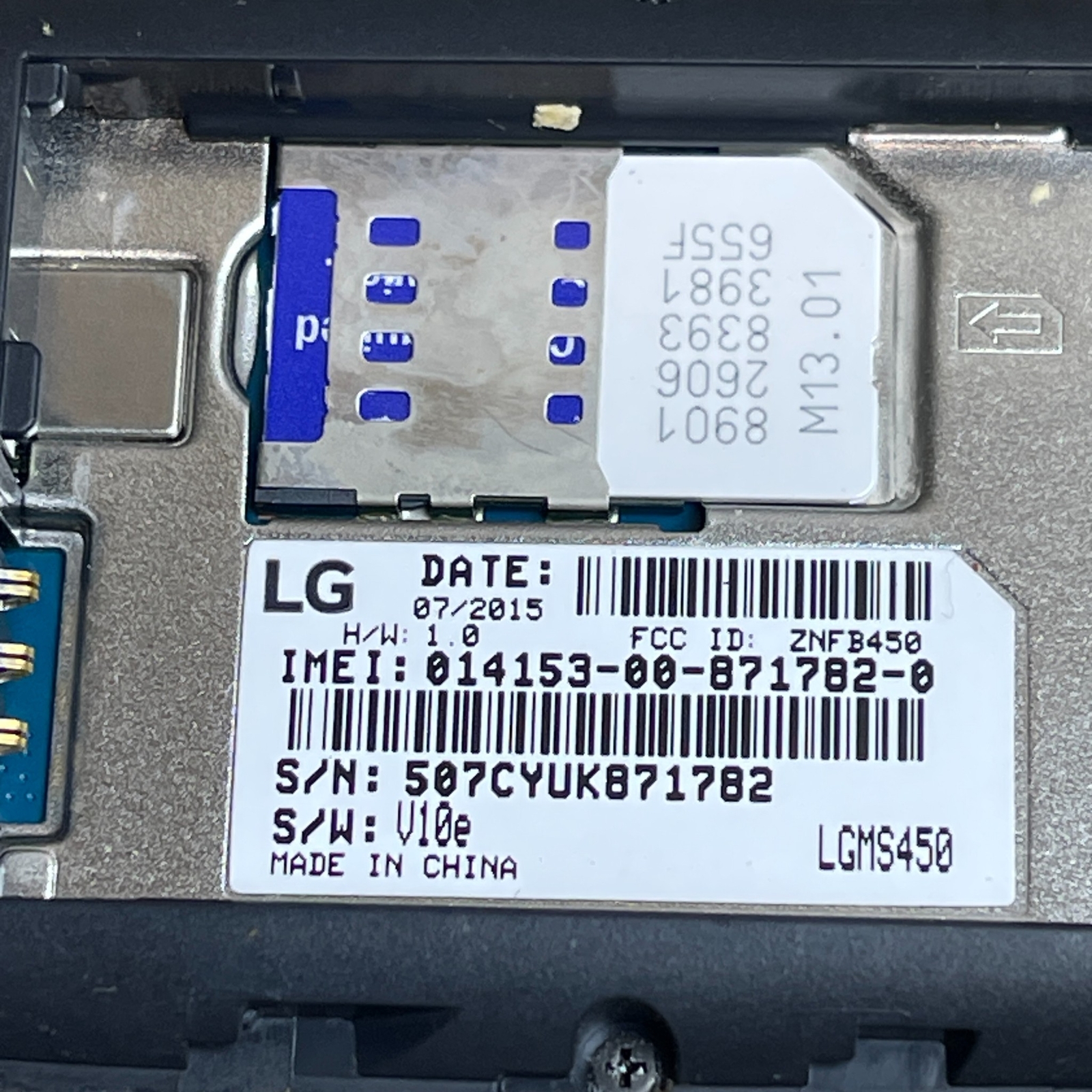 LG MS450 2.2″ TFT LCD 1.3MP 256MB Storage Bluetooth Single-SIM Flip Cell Phone