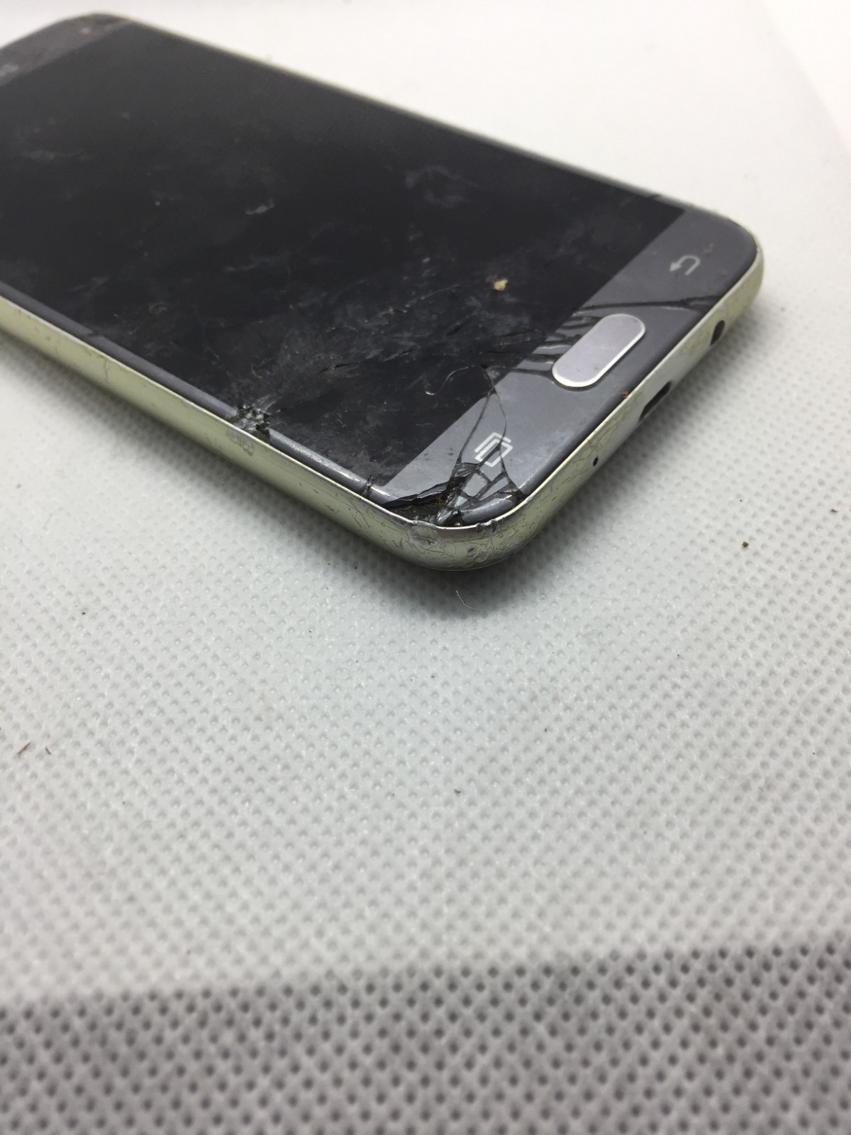 Samsung Galaxy J3 Emerge – 16 GB – Silver (Sprint) See pics