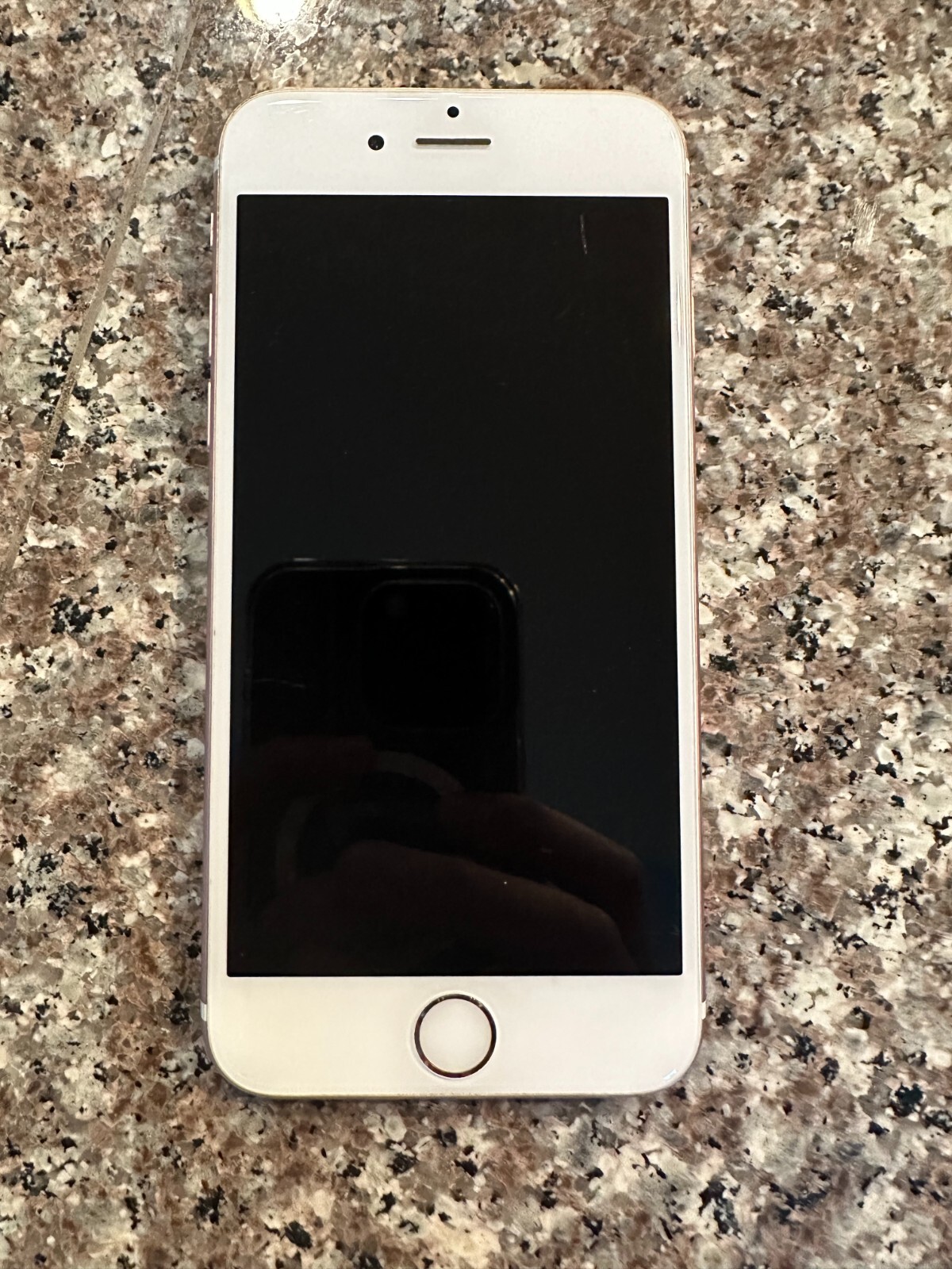 Apple iPhone 6s – 16GB – Rose Gold (Unlocked) A1688 (CDMA + GSM) 