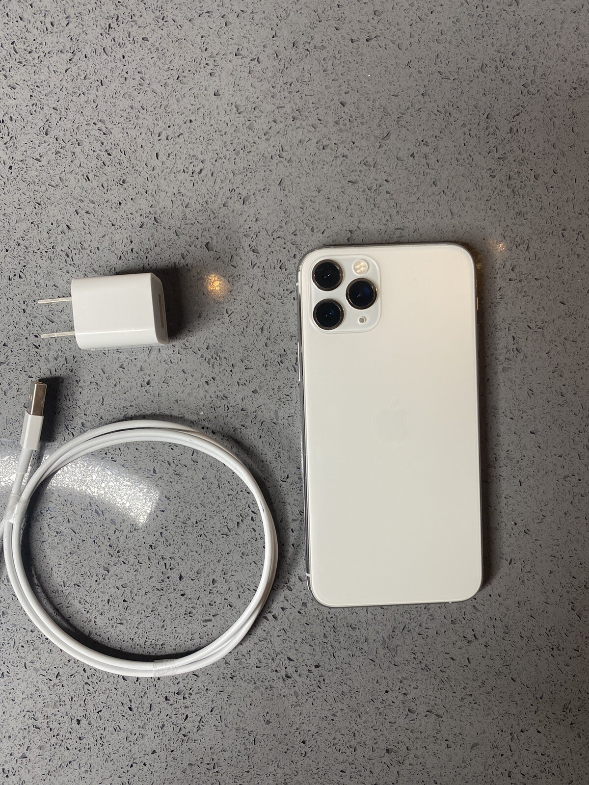 Apple iPhone 11 Pro – 64GB – Silver (Unlocked) A2160 (CDMA + GSM)
