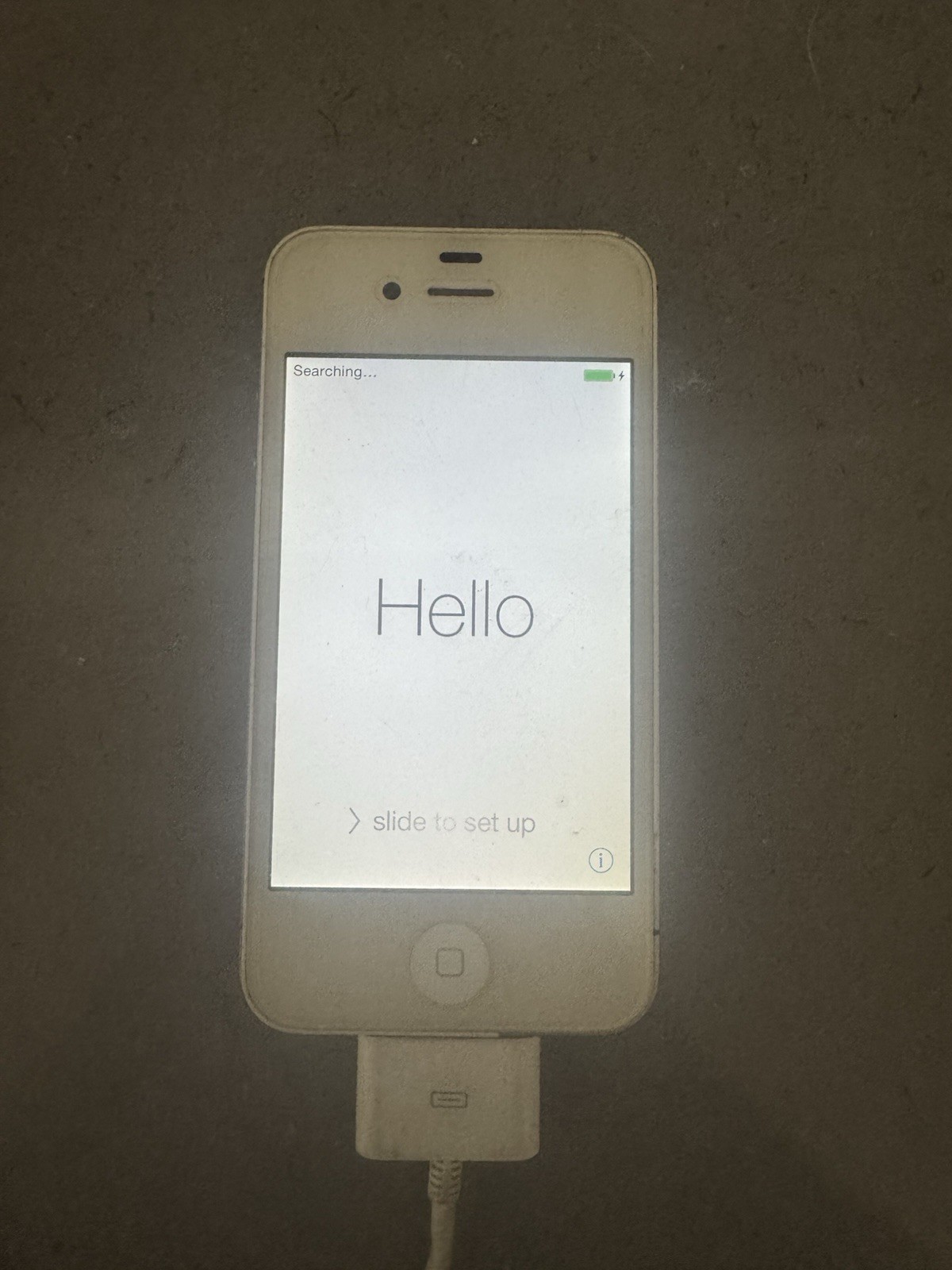 Apple iPhone 4 16GB White iOS Smartphone 8MP GSM A1532 Bluetooth Wi-Fi