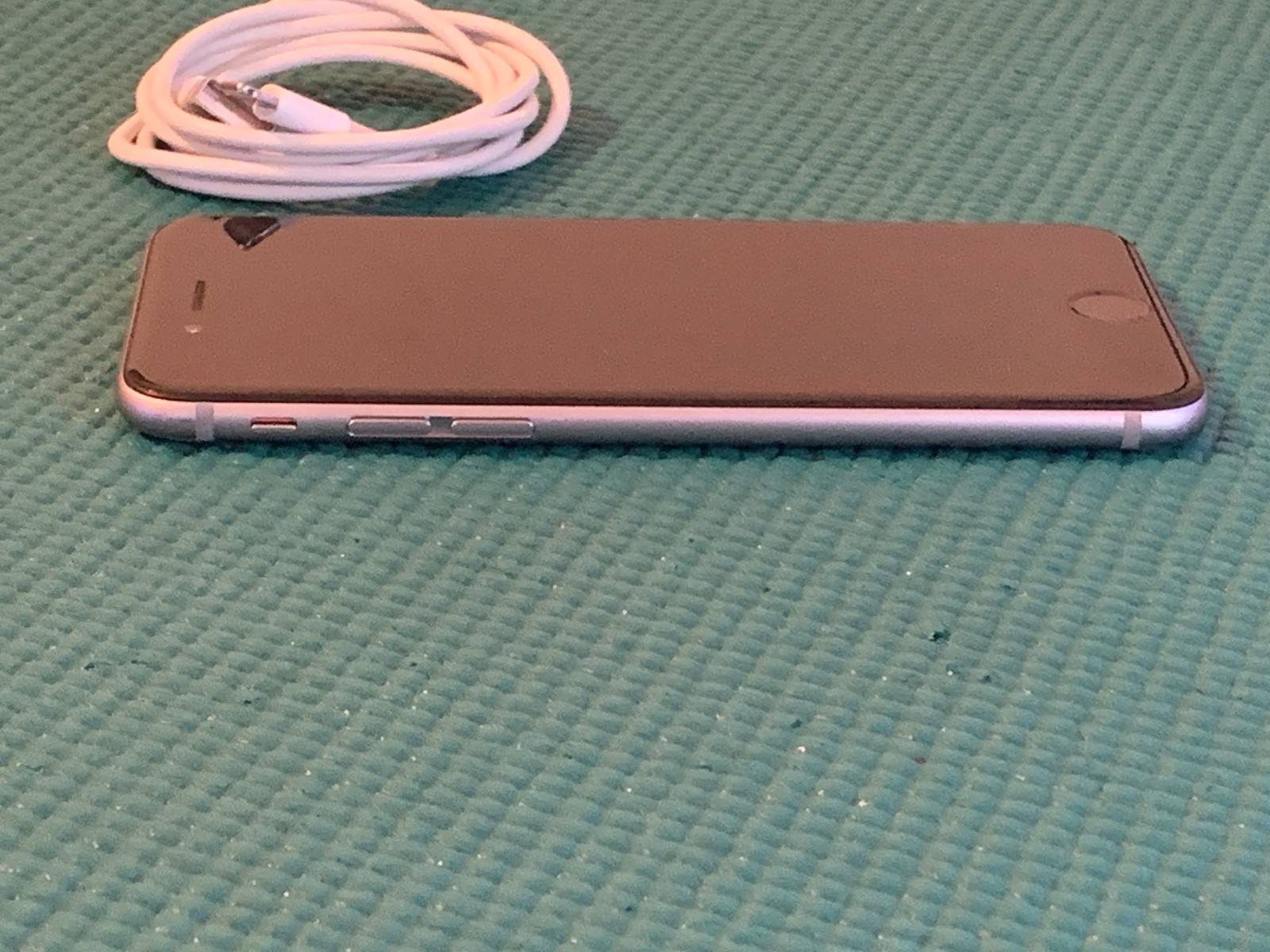 Apple iPhone 6 – 16GB Space Gray Unlocked A1549