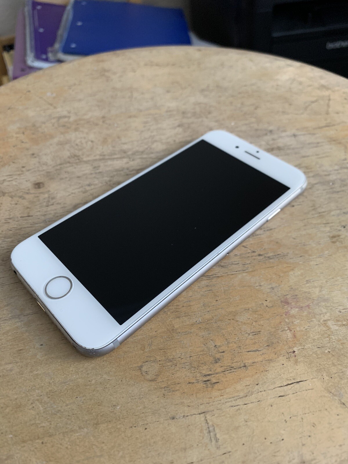 Apple iPhone 6s – 16GB – Space Gray (Unlocked) A1688 (CDMA + GSM)