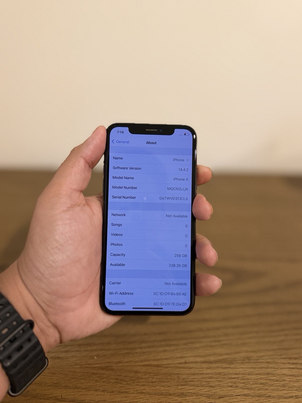 Unlocked Apple iPhone X 256GB Black 5.8″ 12MP A11 Bionic Unlocked GSM NFC Wi-Fi