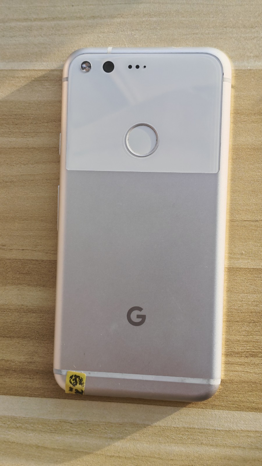 Google Pixel 1st Gen 2016 Unlocked – 32 GB/128 GB – Random Color Good Condition