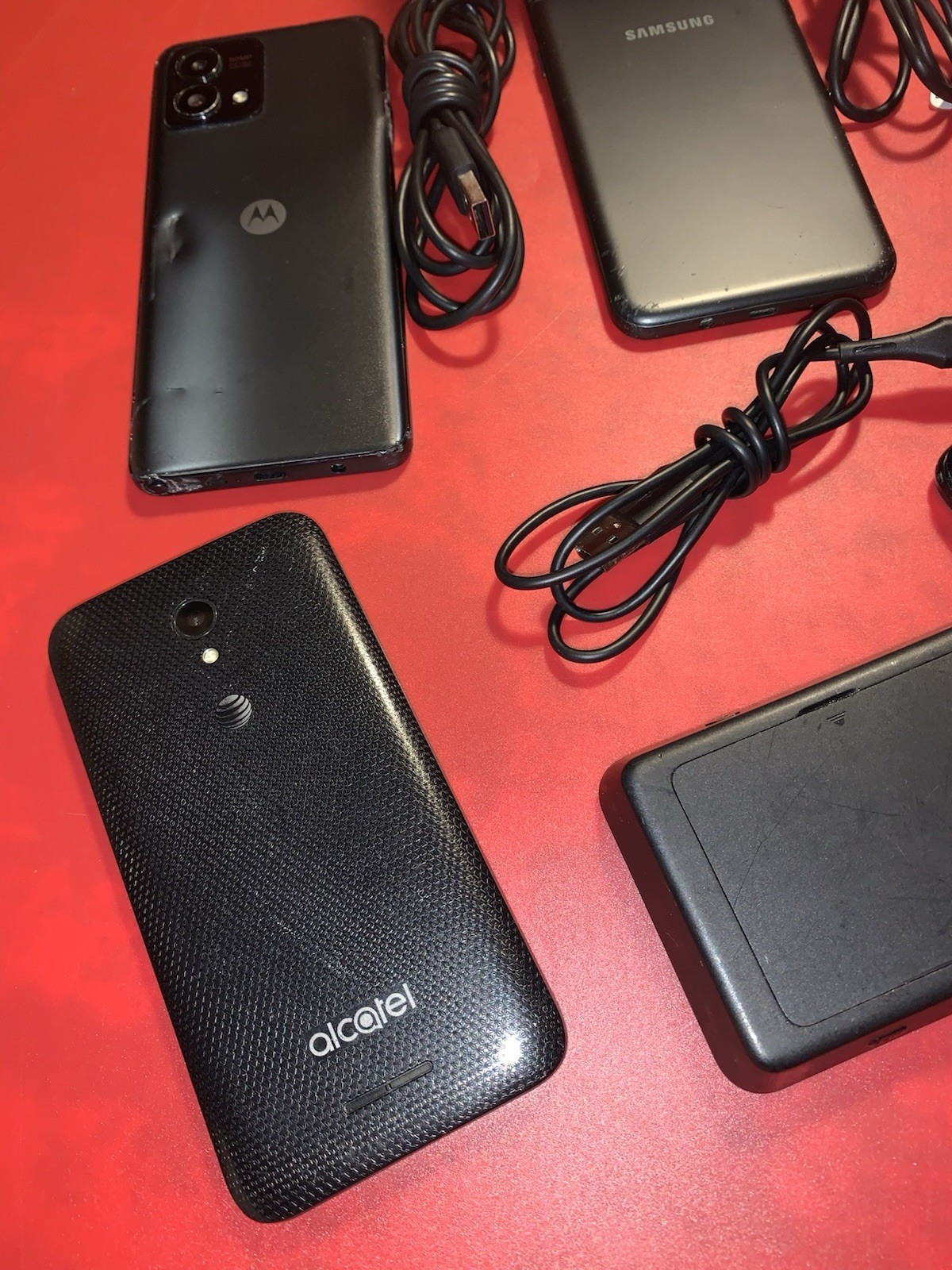 Lot of 7 pcs Assorted Smart Phone Cell Phones For Parts, Scrap or Gold Recovery