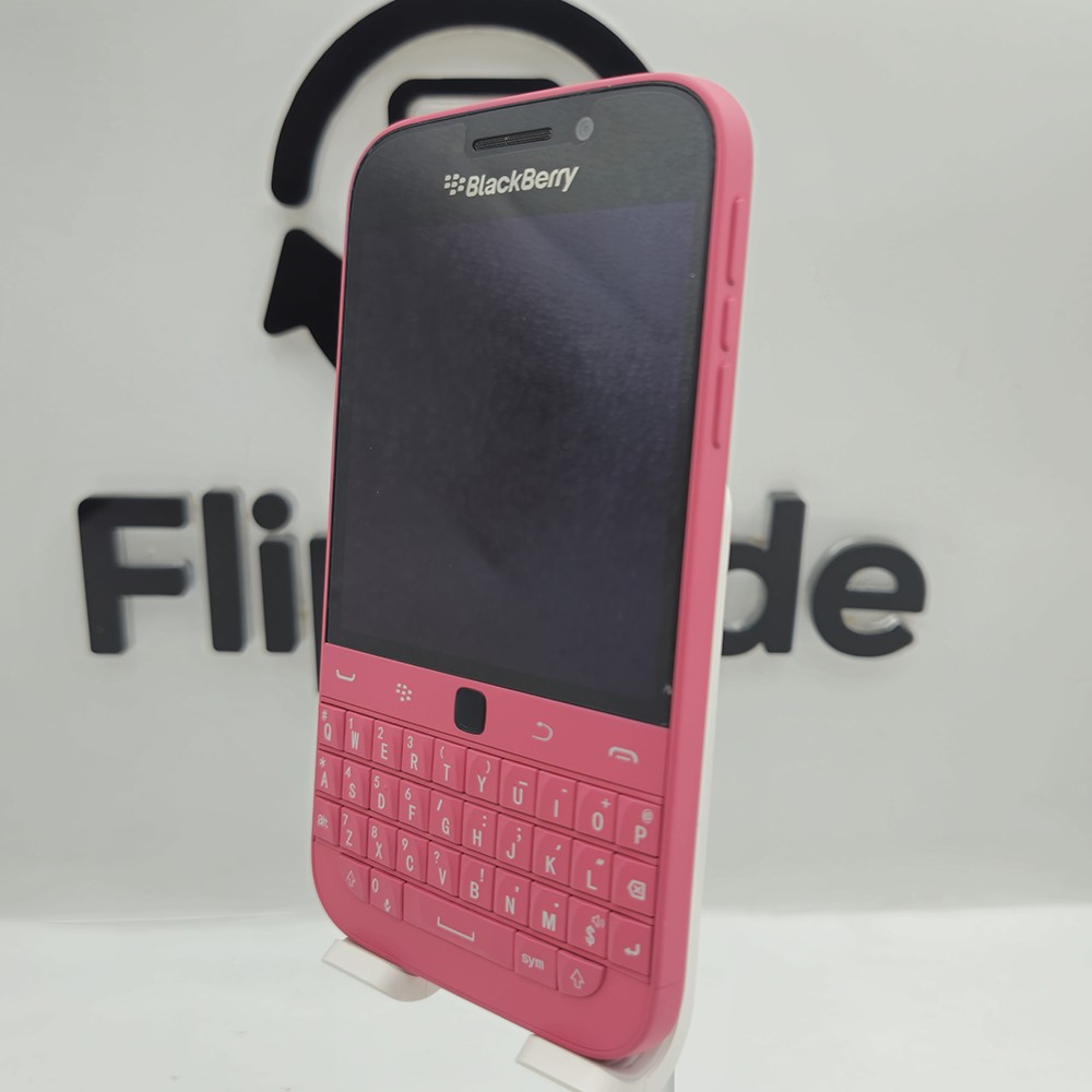 BlackBerry Classic Q20 16GB Unlocked 4G LTE QWERTY Keyboard Excellent Cond