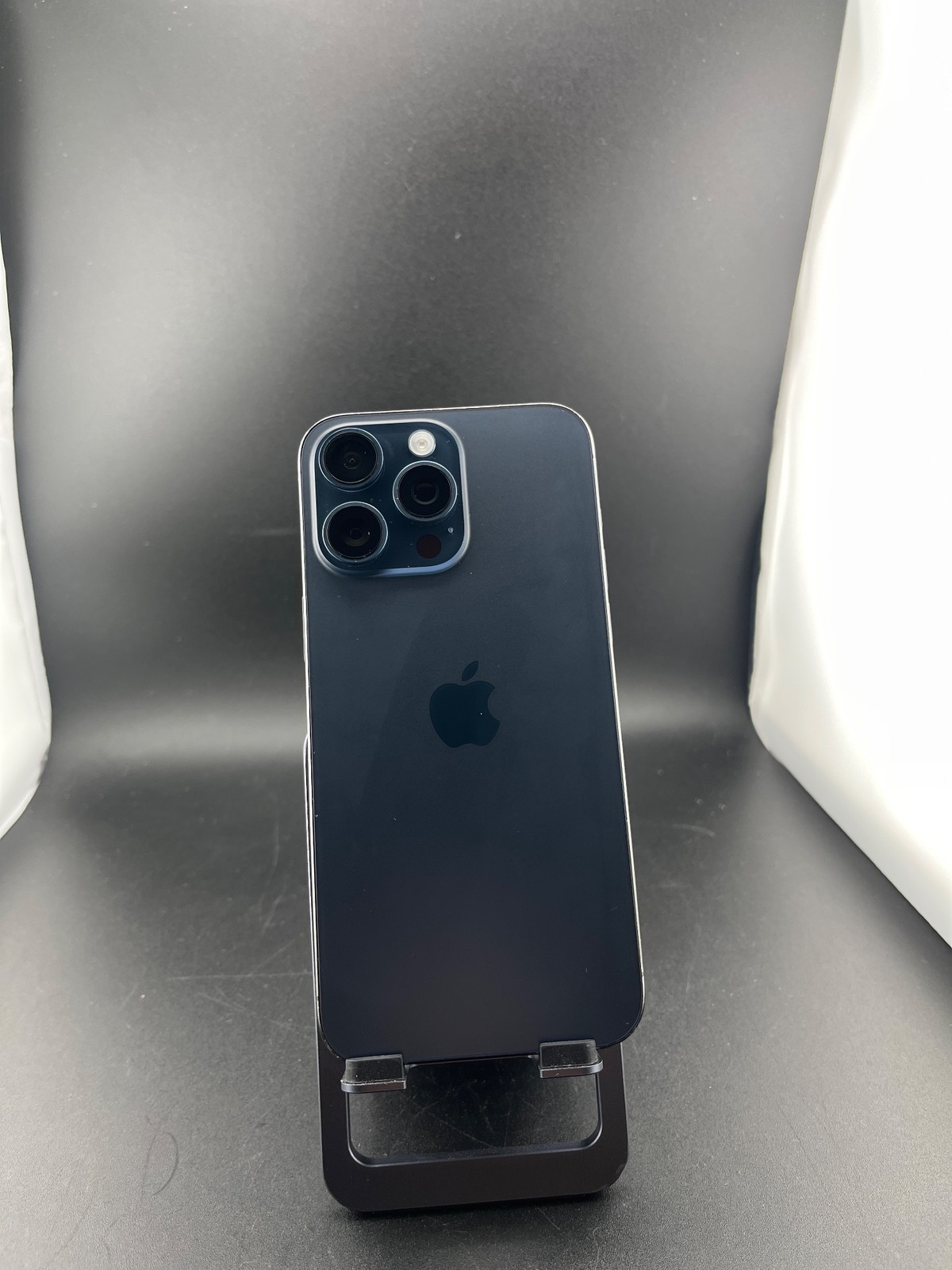 Apple iPhone 15 Pro Max 256GB Blue Titanium Unlocked Fair