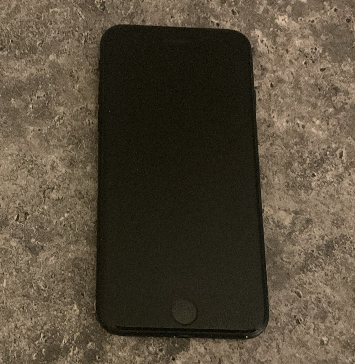 Apple iPhone SE (3rd Gen) 64MB Unlocked iOS Black 12MP Bar Smartphone