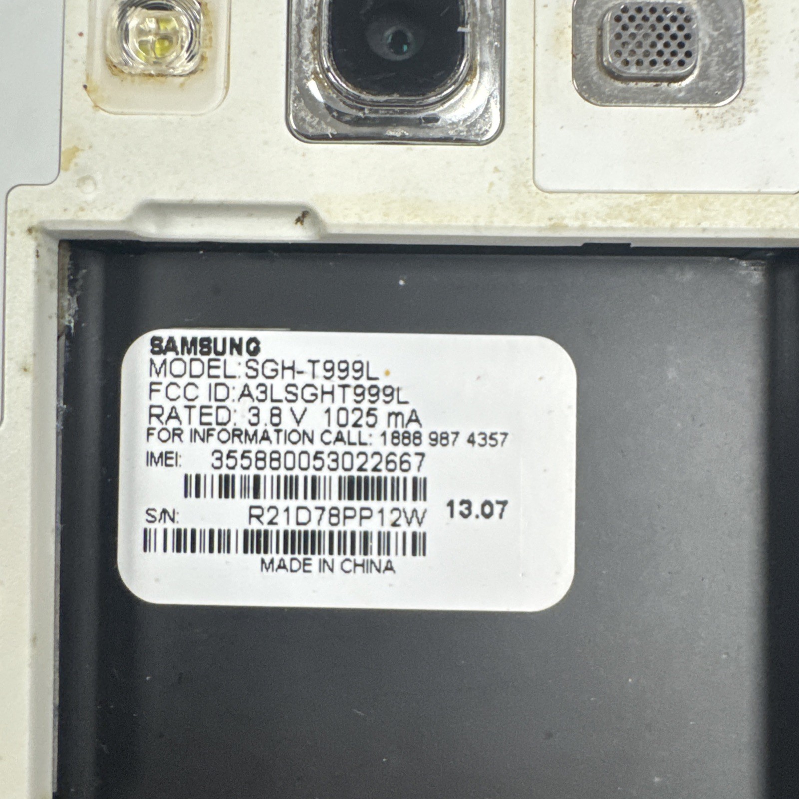 Samsung Galaxy S3 White LCD Broken Phone Not Turning on Phone for Parts Only