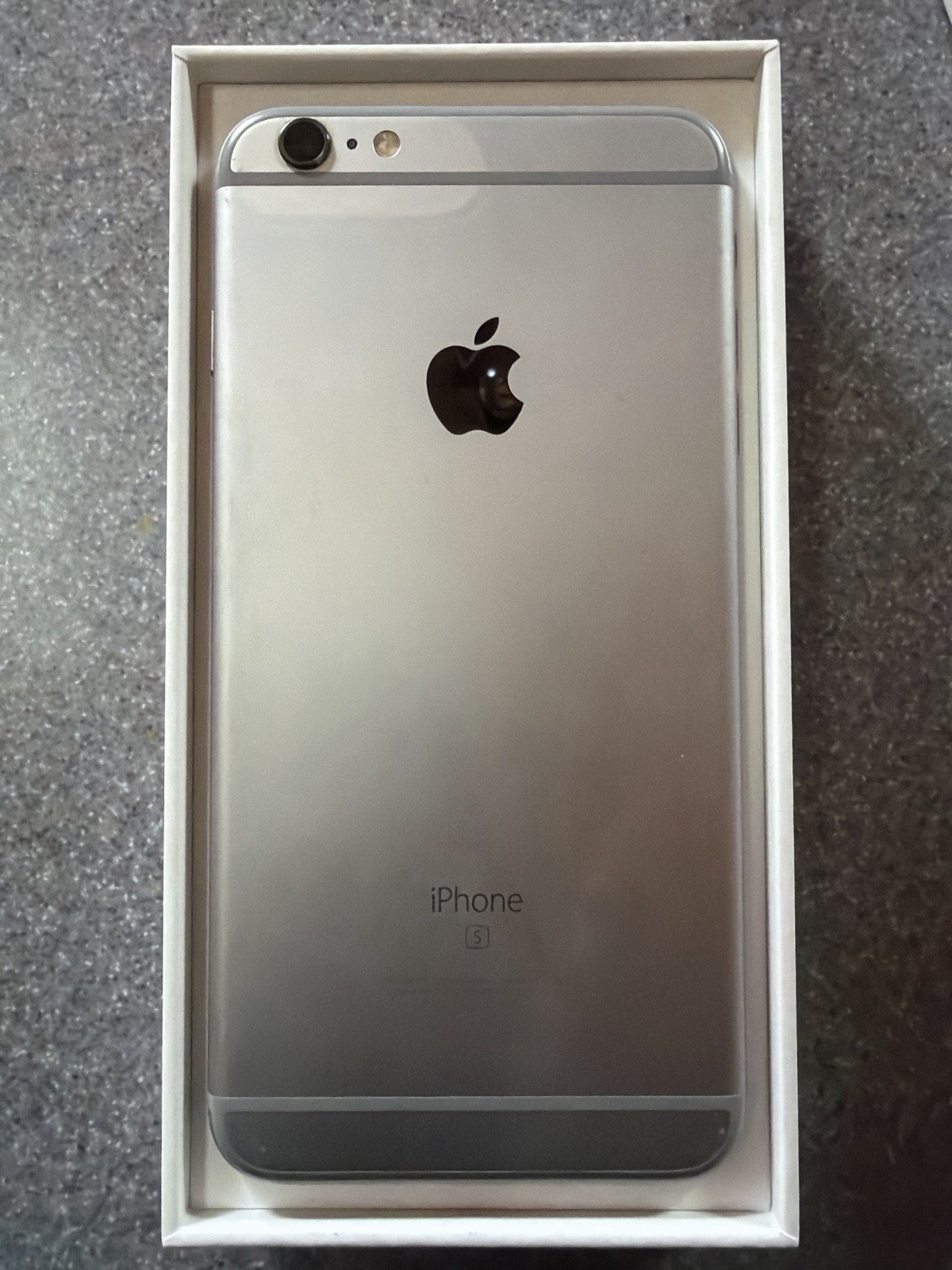 Apple iPhone 6s Plus 5.5″ Gray 12MP iOS Smartphone Bluetooth Wi-Fi NFC