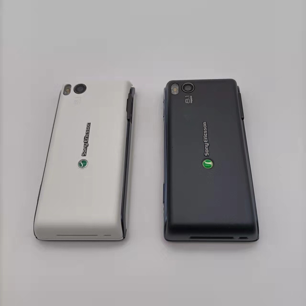 Sony Ericsson Aino U10 U10i Unlocked 55MB RAM 8MP Wi-fi Cheap Cell Phone