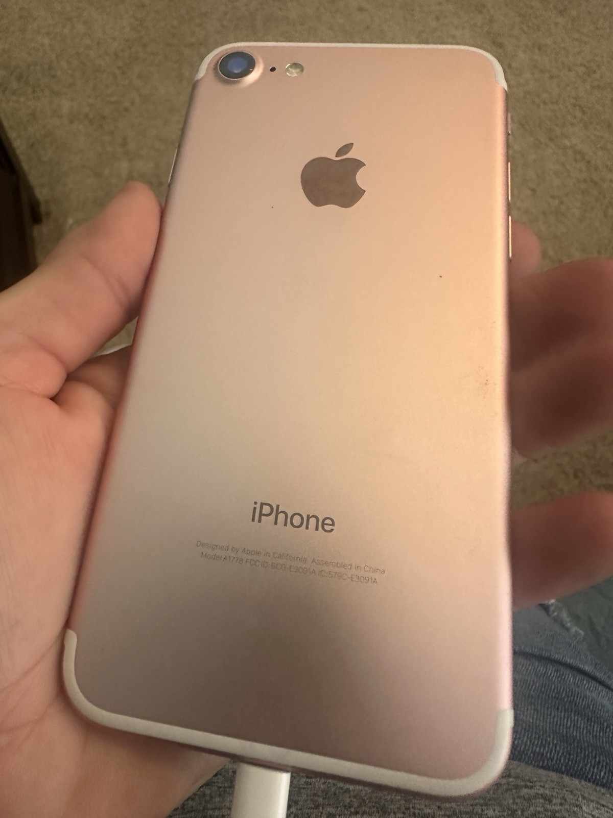 (2) Apple iPhone 7 32MB Rose Gold Smartphone 12MP Camera – Mint Condition