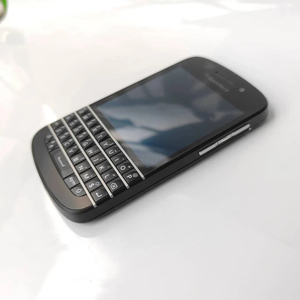 BlackBerry Q10 8MP 4G 16GB LTE 3.1″ Keyboard Unlocked Smartphone 1year warranty