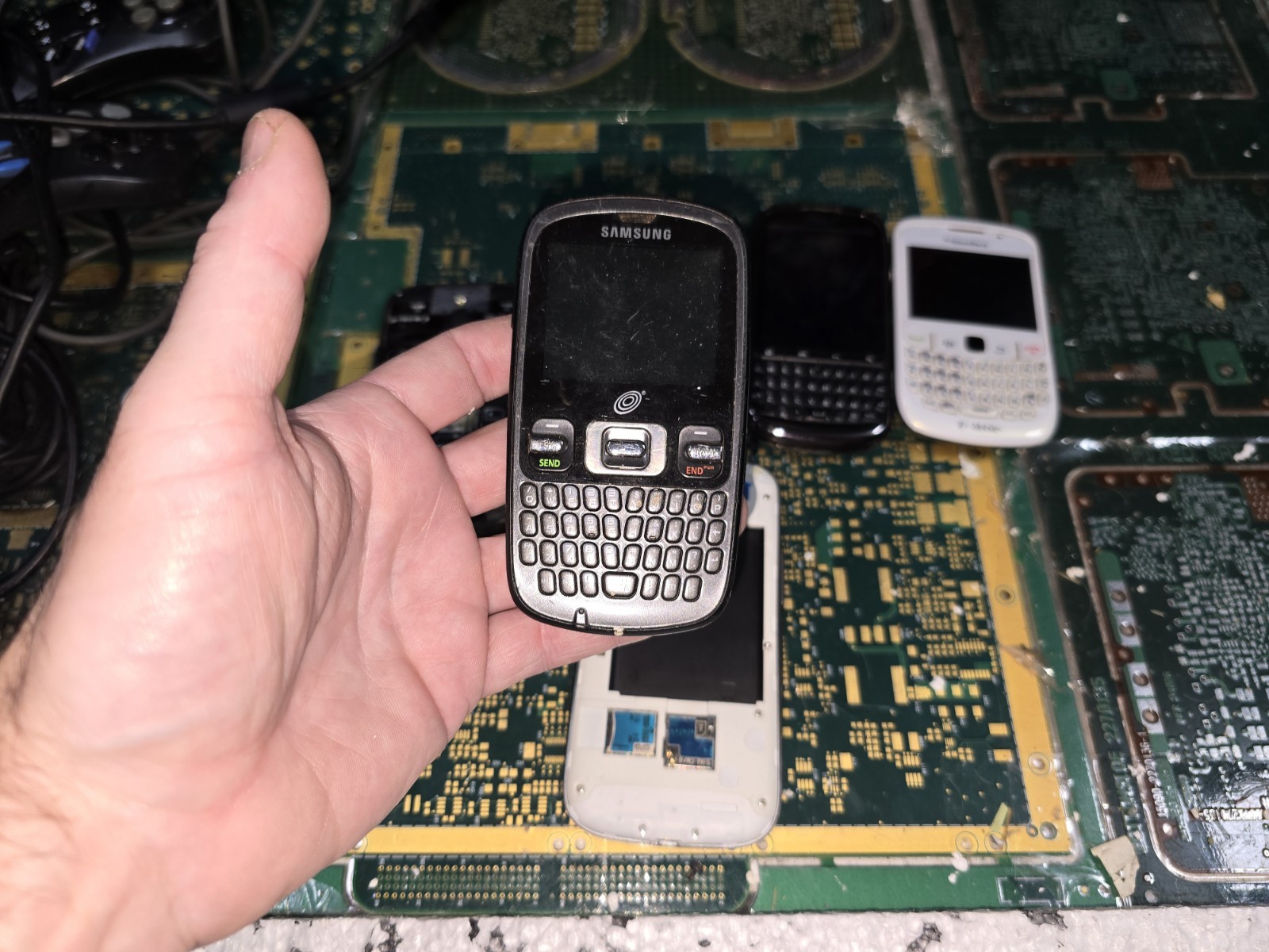 Samsung Exact DEFECTIVE DONOR Cellular Phones with Exact Random Others-PARTS