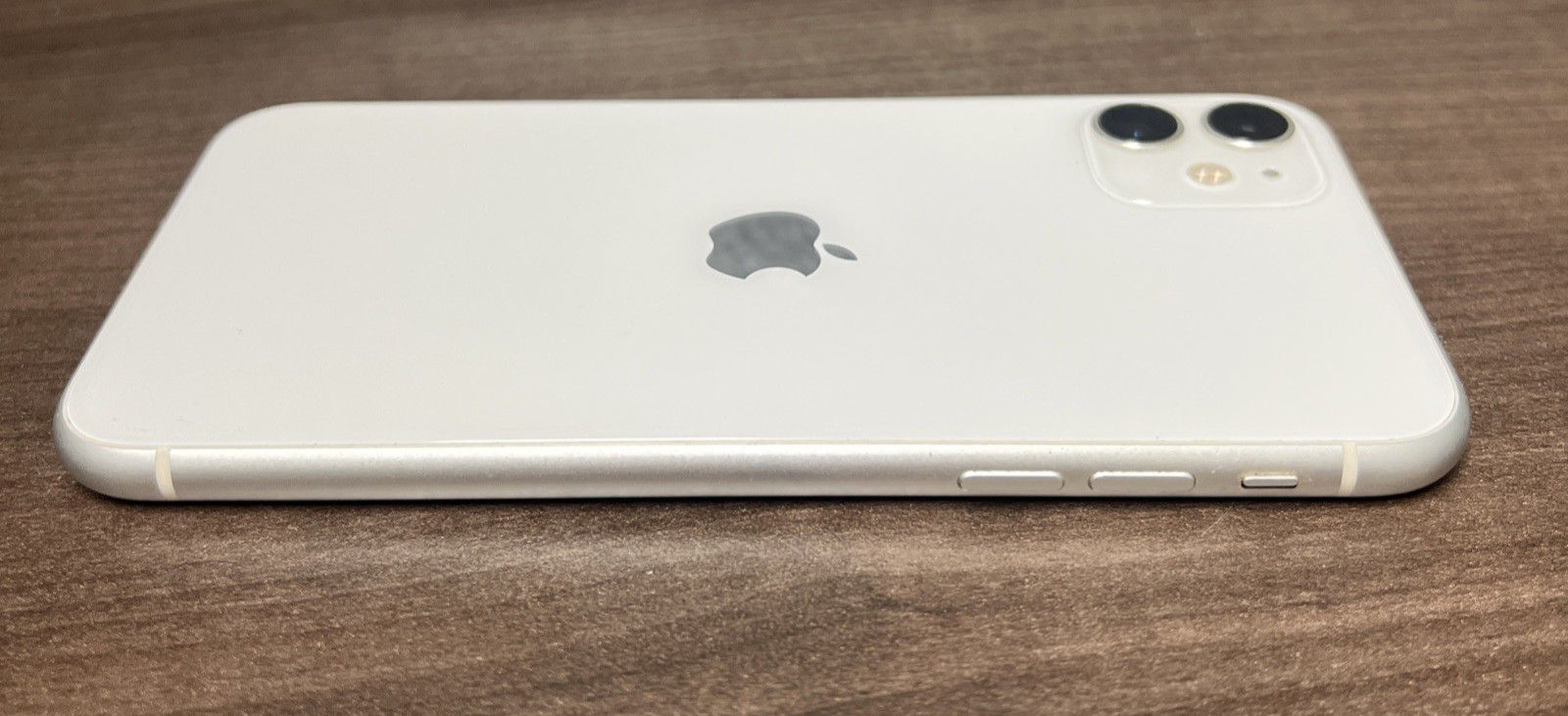 iPhone 11 – A2111 128GB (Unlocked) White