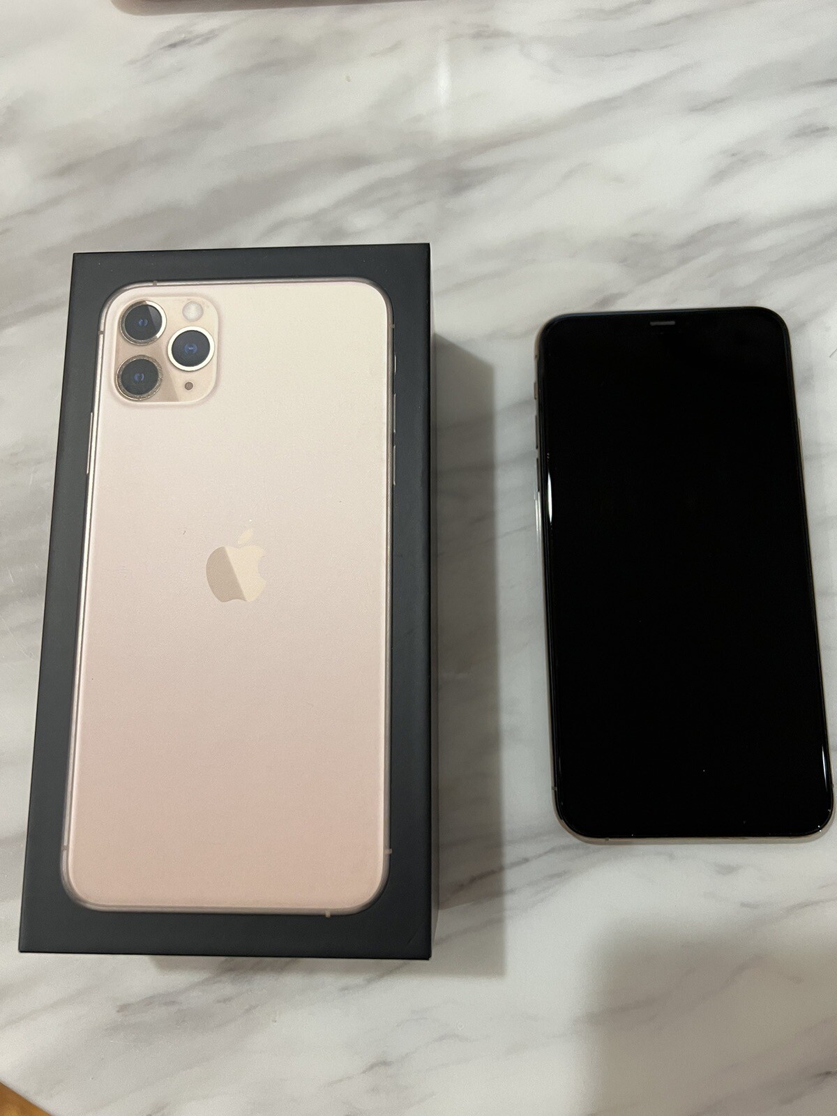 Apple iPhone 11 Pro Max – 64GB – Gold (Unlocked) A2161 (CDMA + GSM)